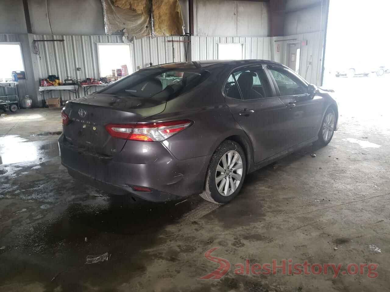 4T1B11HK9JU597589 2018 TOYOTA CAMRY