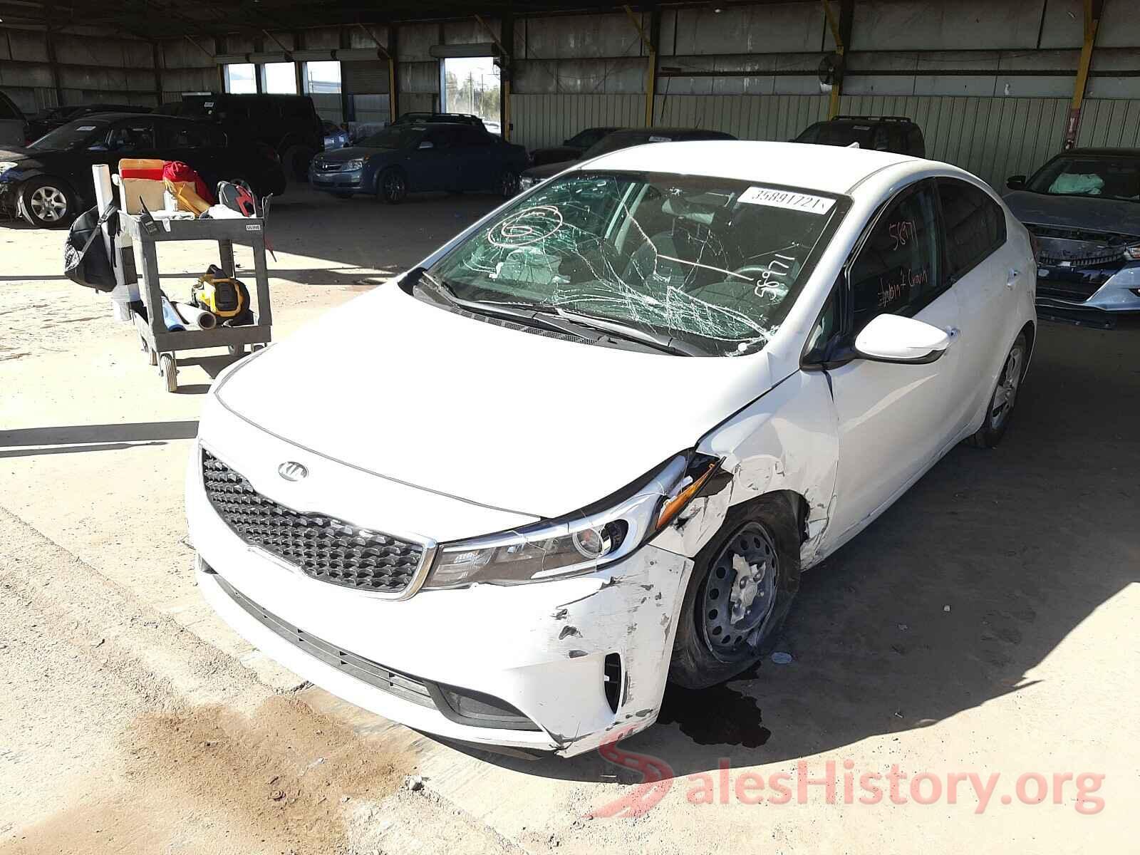 3KPFL4A71JE255270 2018 KIA FORTE