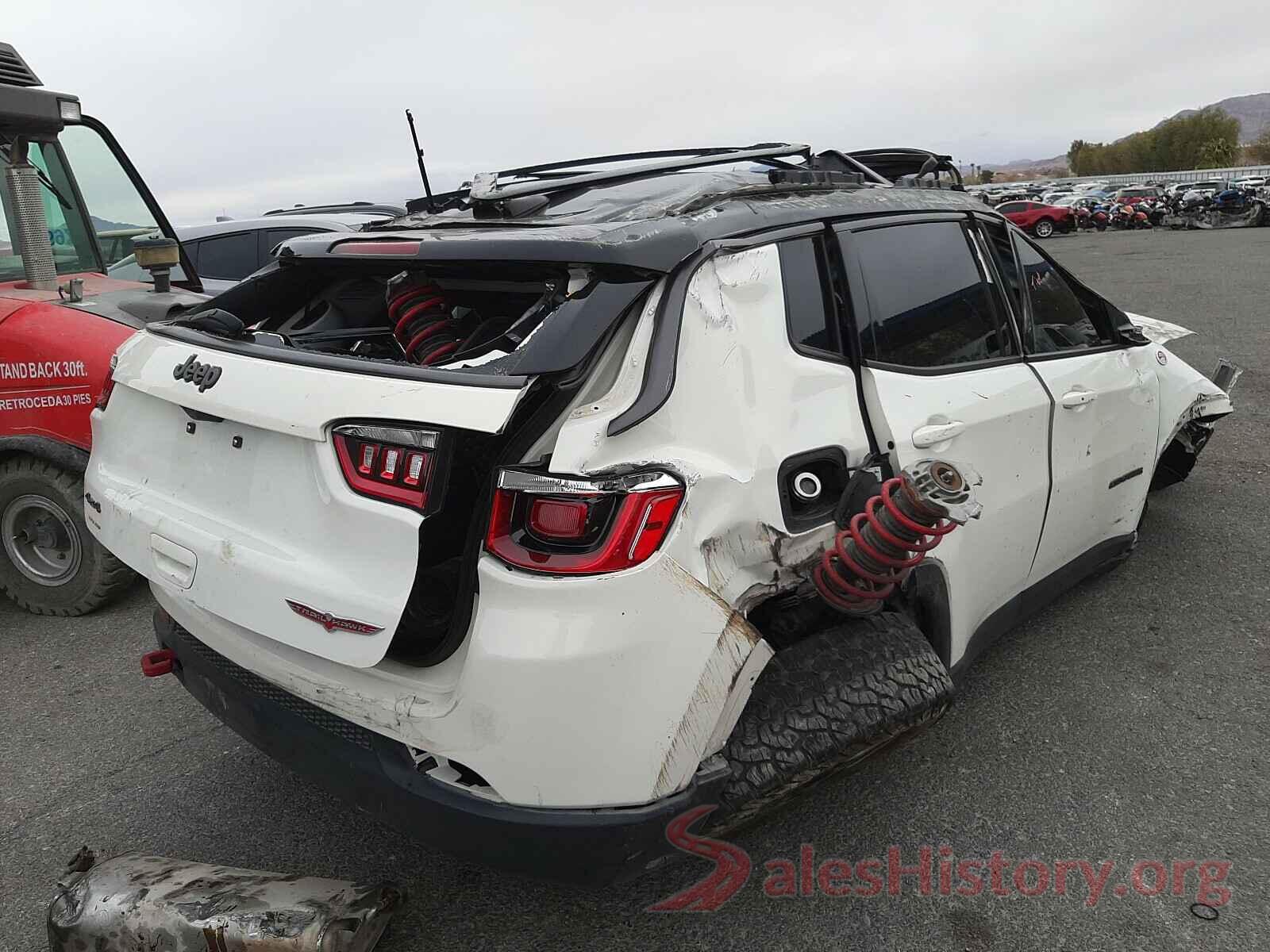 3C4NJDDB4JT328757 2018 JEEP COMPASS