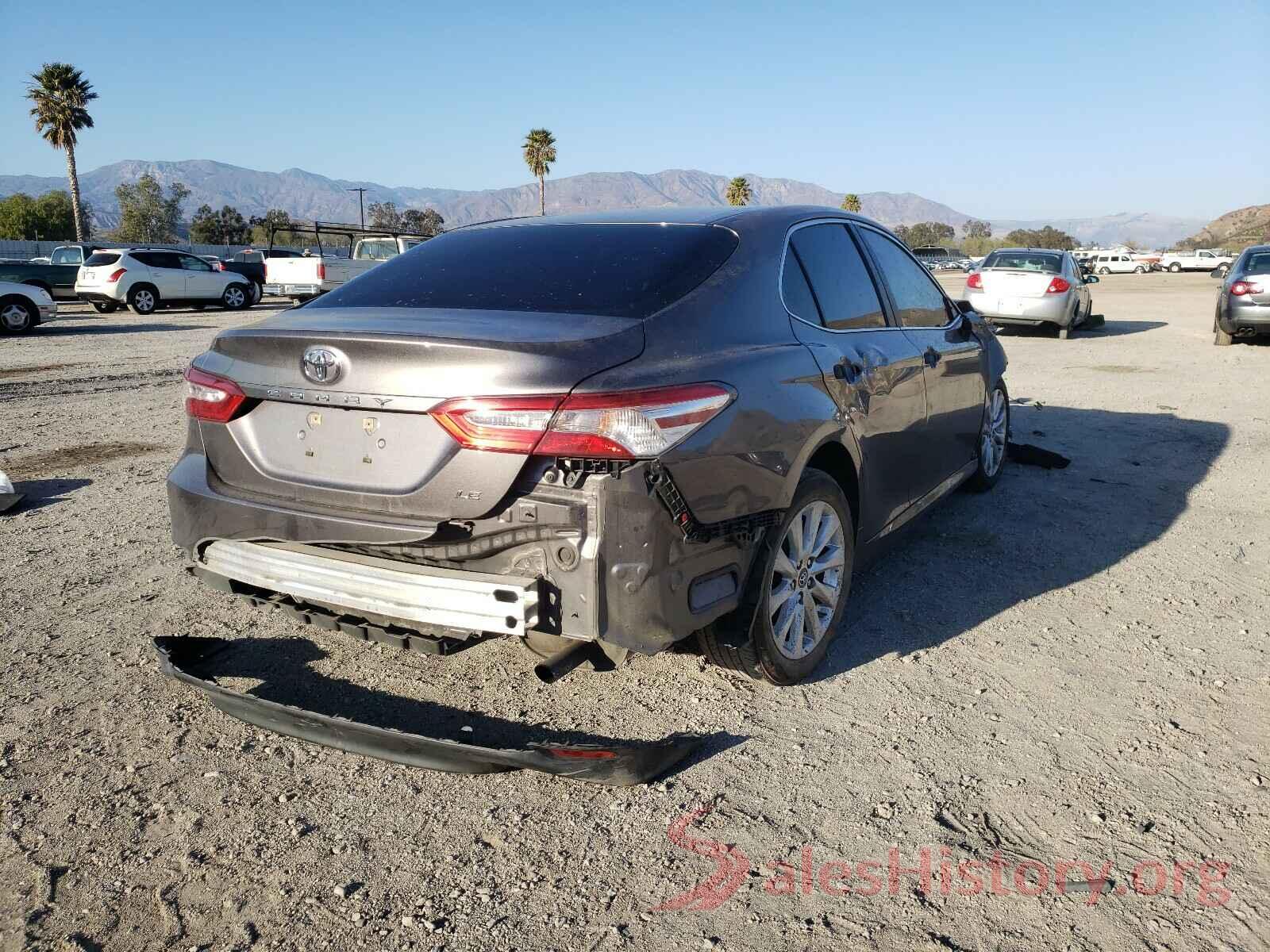 4T1B11HK2JU027000 2018 TOYOTA CAMRY