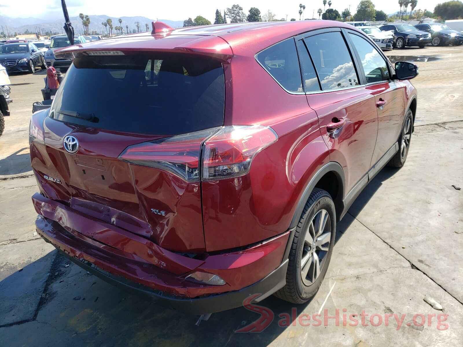 2T3WFREV0JW480619 2018 TOYOTA RAV4