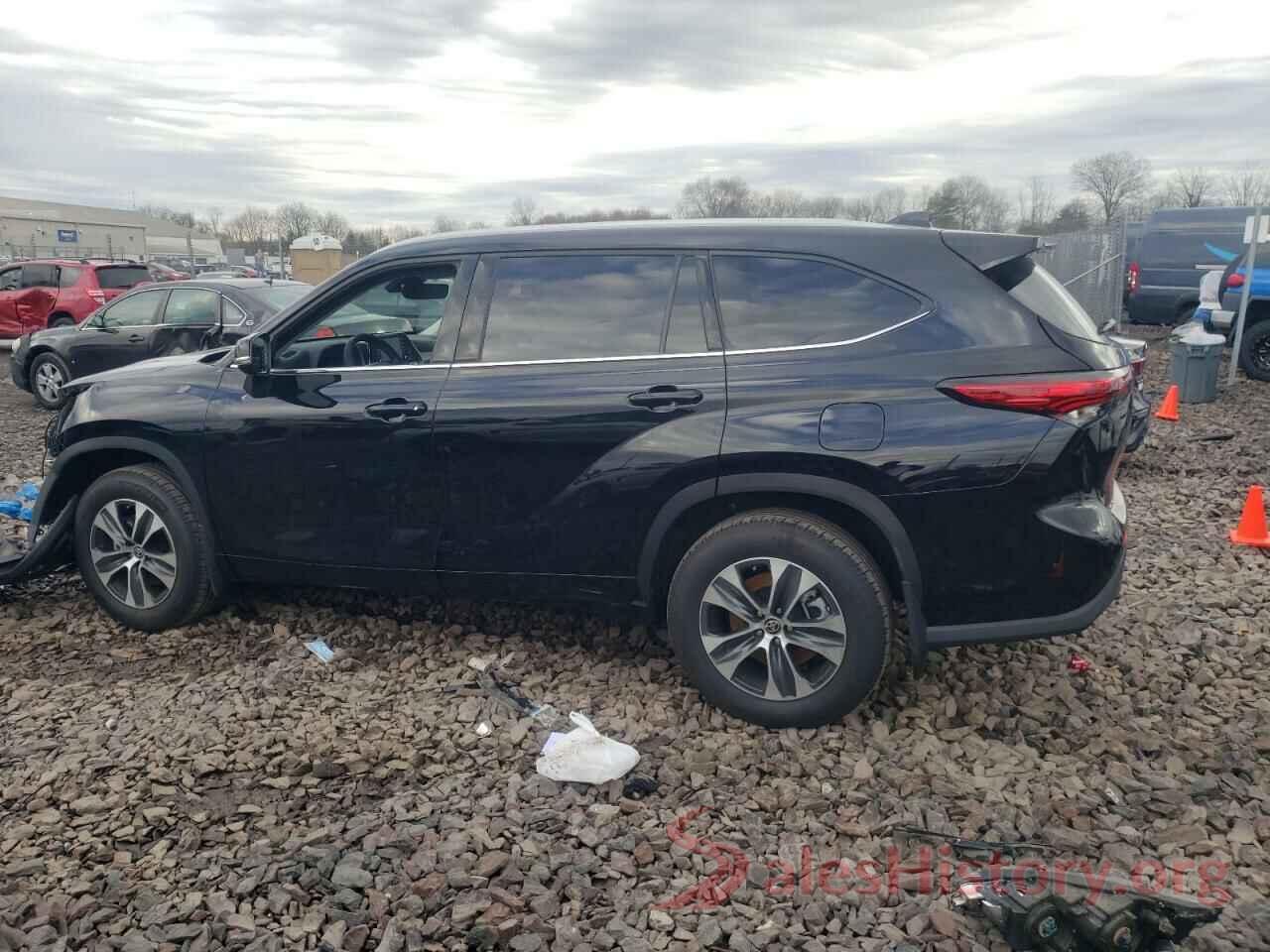 5TDHZRBH1NS588141 2022 TOYOTA HIGHLANDER