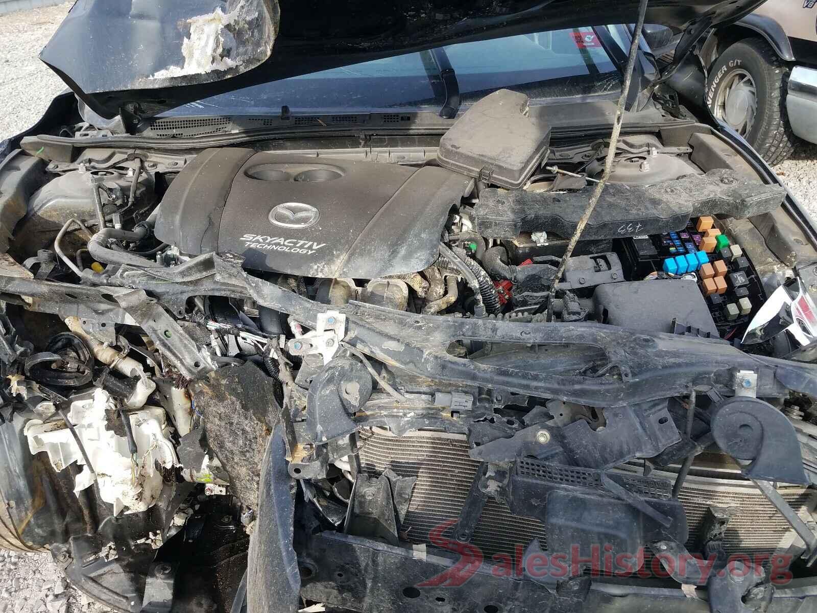 3MZBN1U75JM158434 2018 MAZDA 3