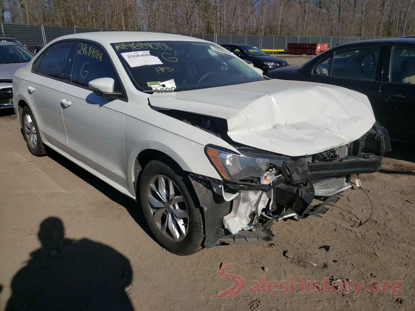 1VWAA7A37JC015837 2018 VOLKSWAGEN PASSAT