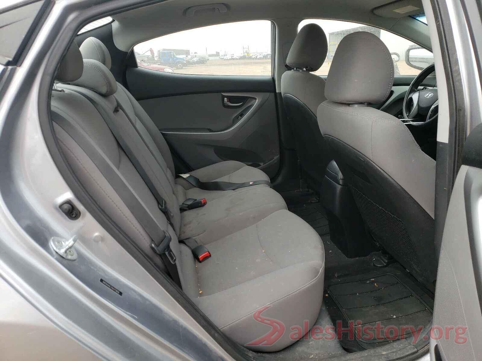 5NPDH4AE7GH715656 2016 HYUNDAI ELANTRA