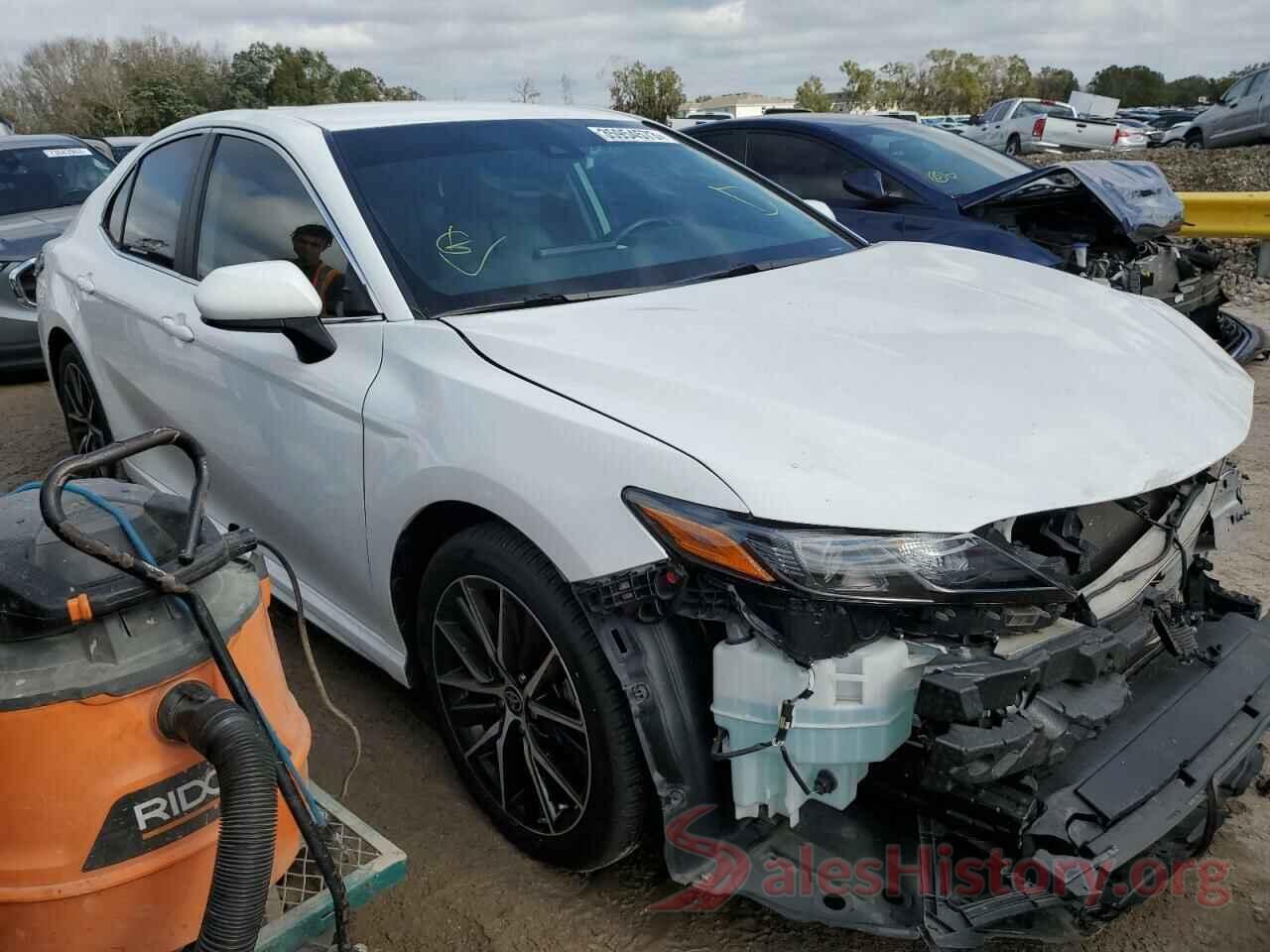 4T1G11AK6MU569219 2021 TOYOTA CAMRY