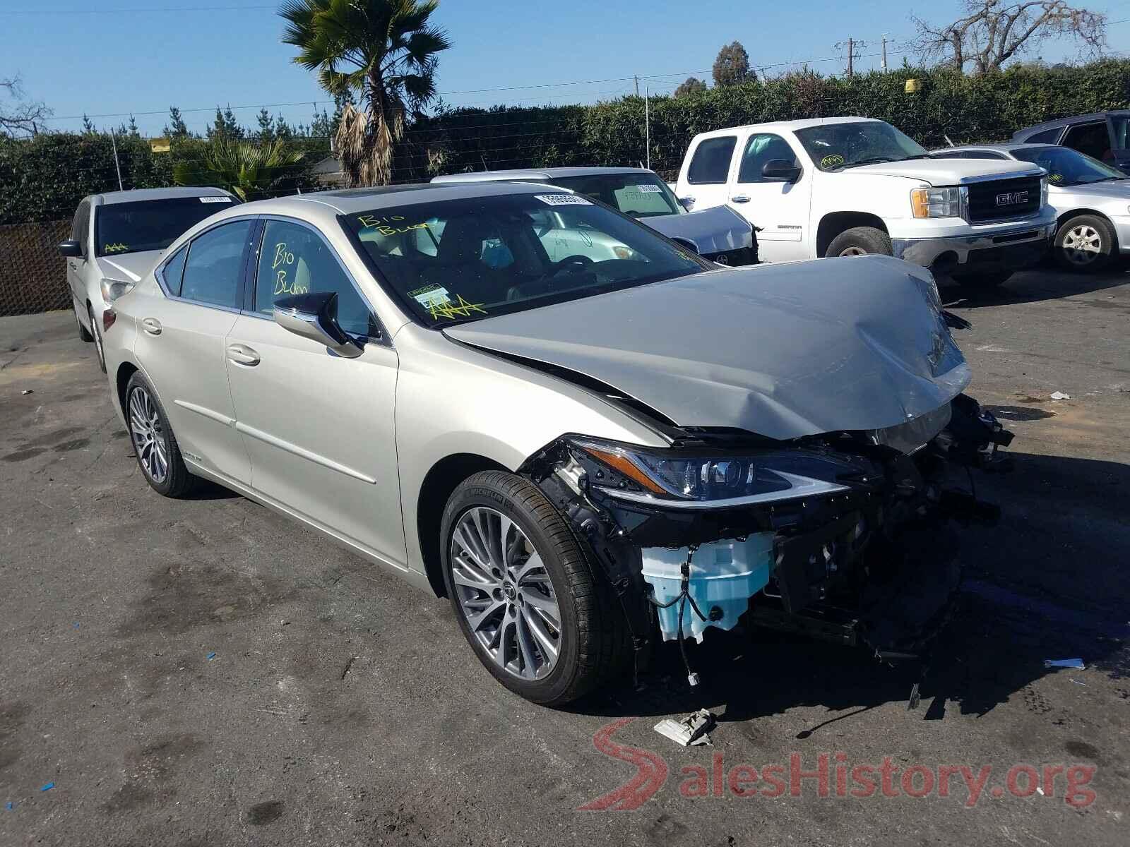 58AD21B19LU011748 2020 LEXUS ES300