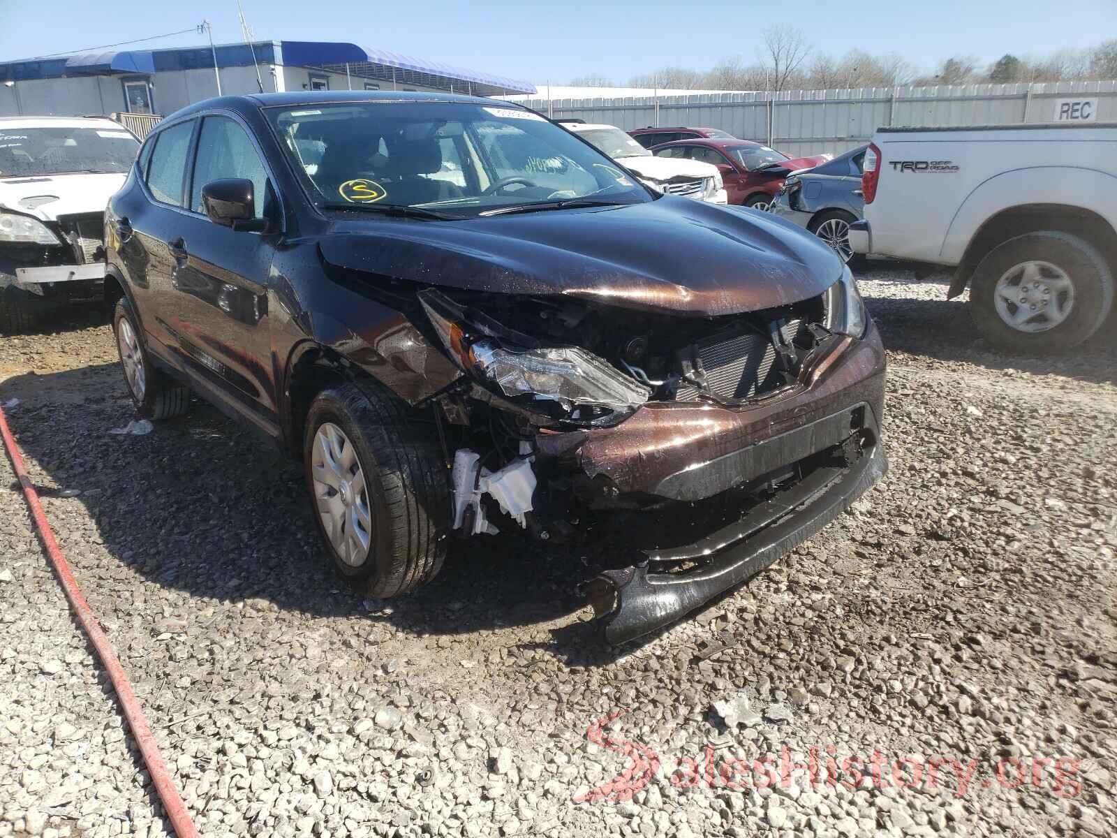 JN1BJ1CR0HW101556 2017 NISSAN ROGUE