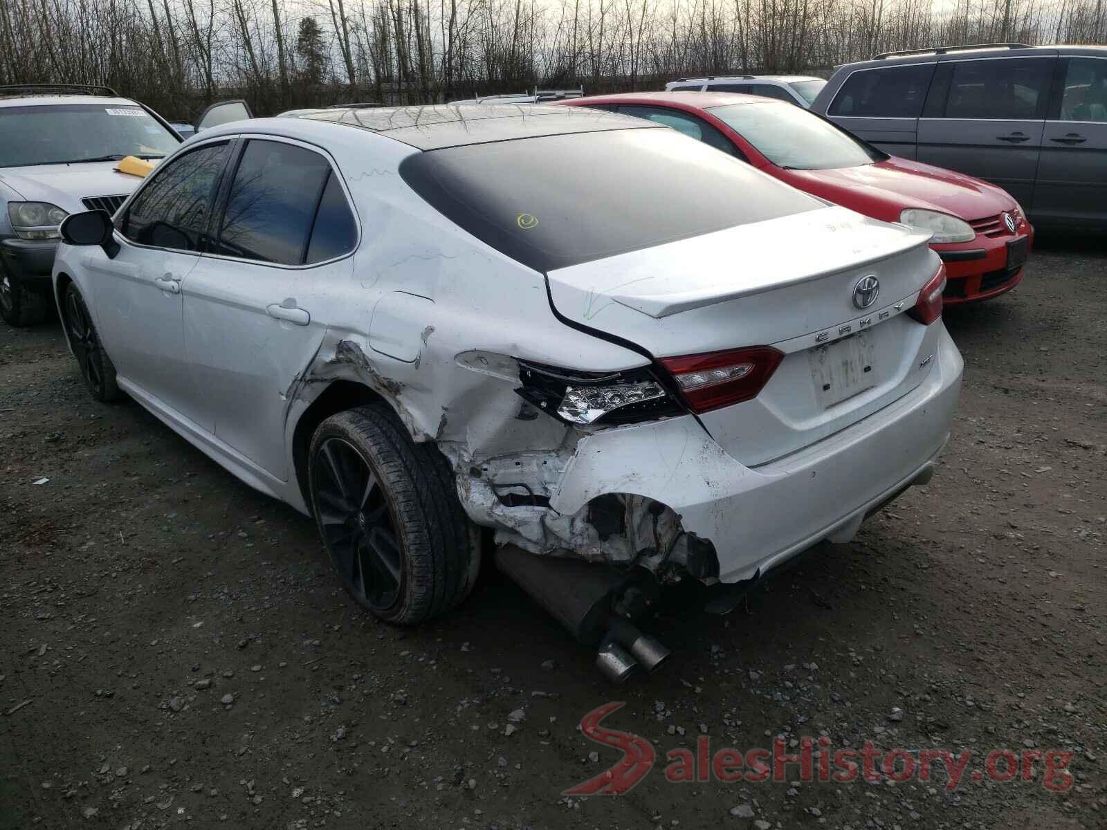 4T1B61HK1JU103680 2018 TOYOTA CAMRY