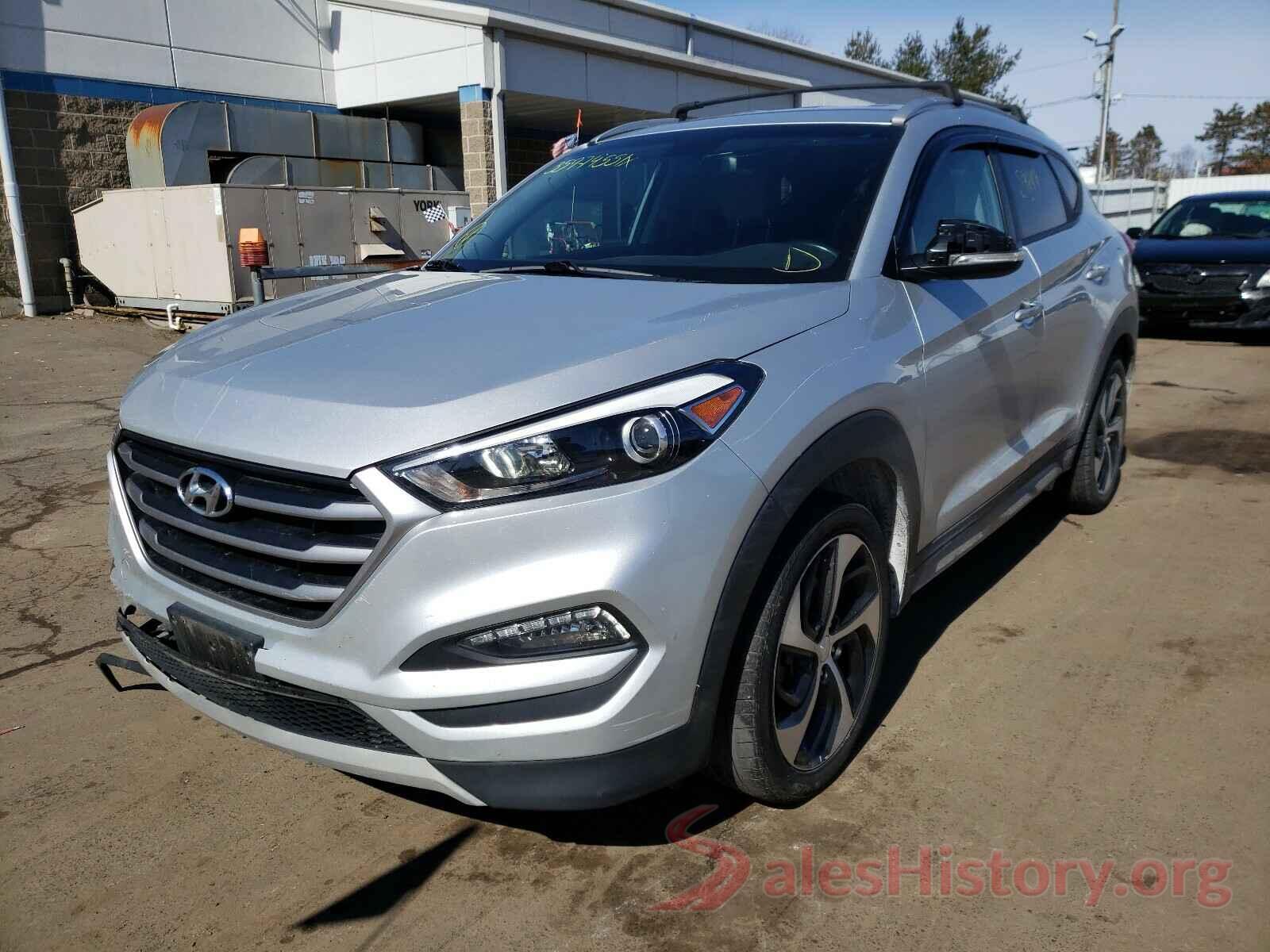 KM8J3CA27HU324592 2017 HYUNDAI TUCSON