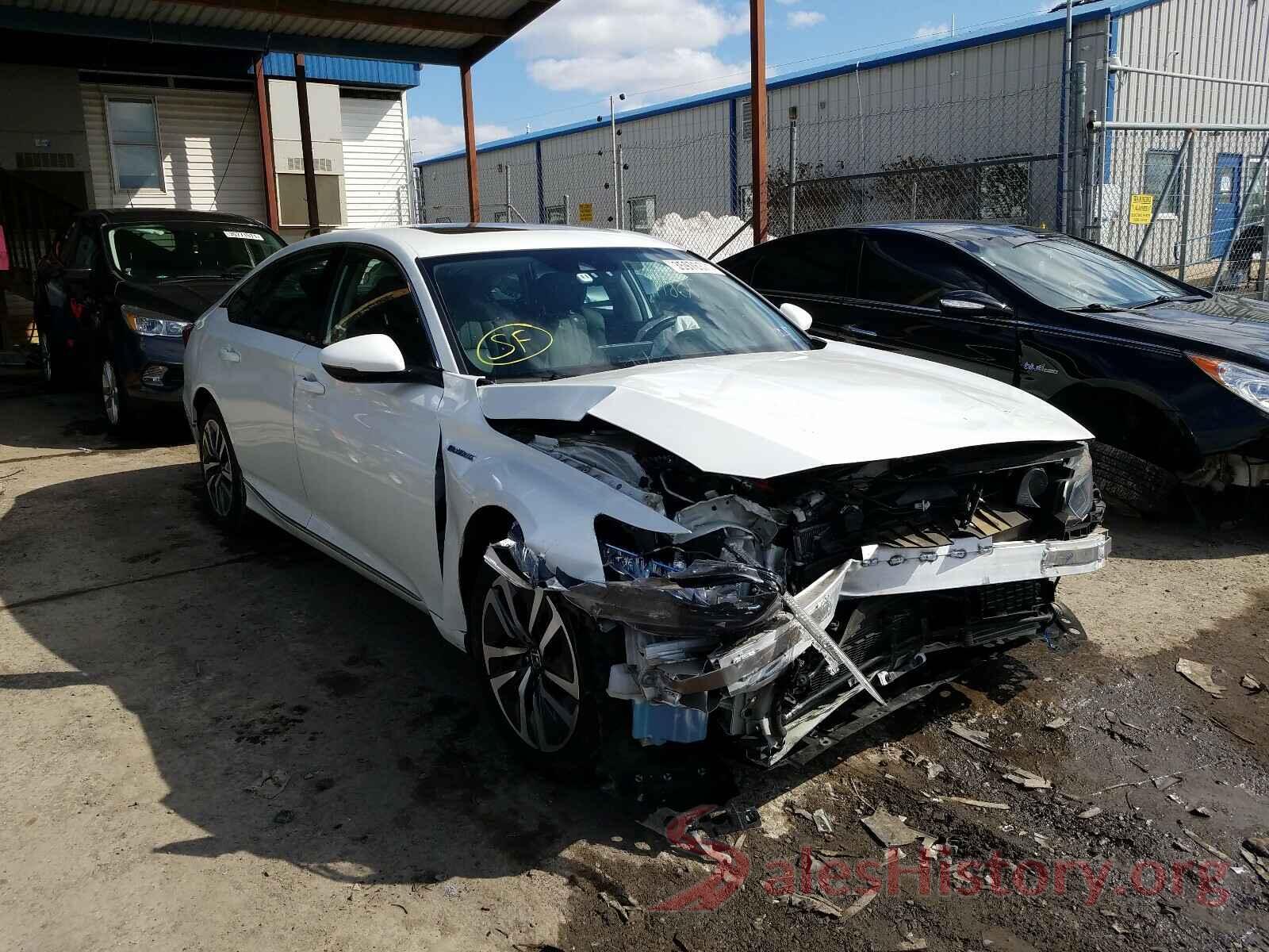 1HGCV3F55JA009213 2018 HONDA ACCORD