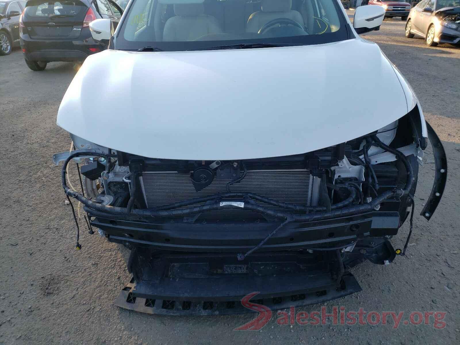 KNMAT2MT9HP556256 2017 NISSAN ROGUE