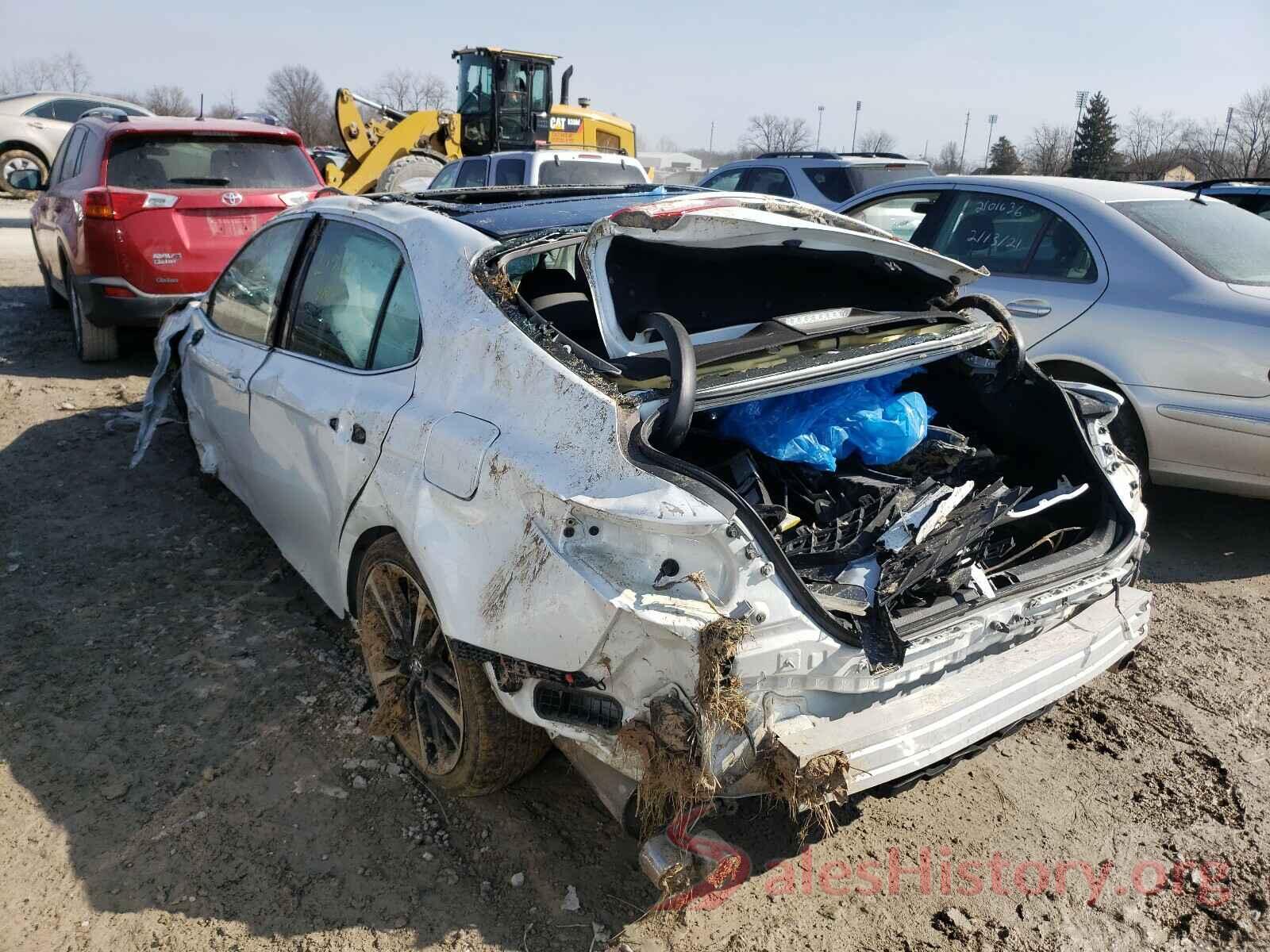 4T1B61HK2JU025703 2018 TOYOTA CAMRY