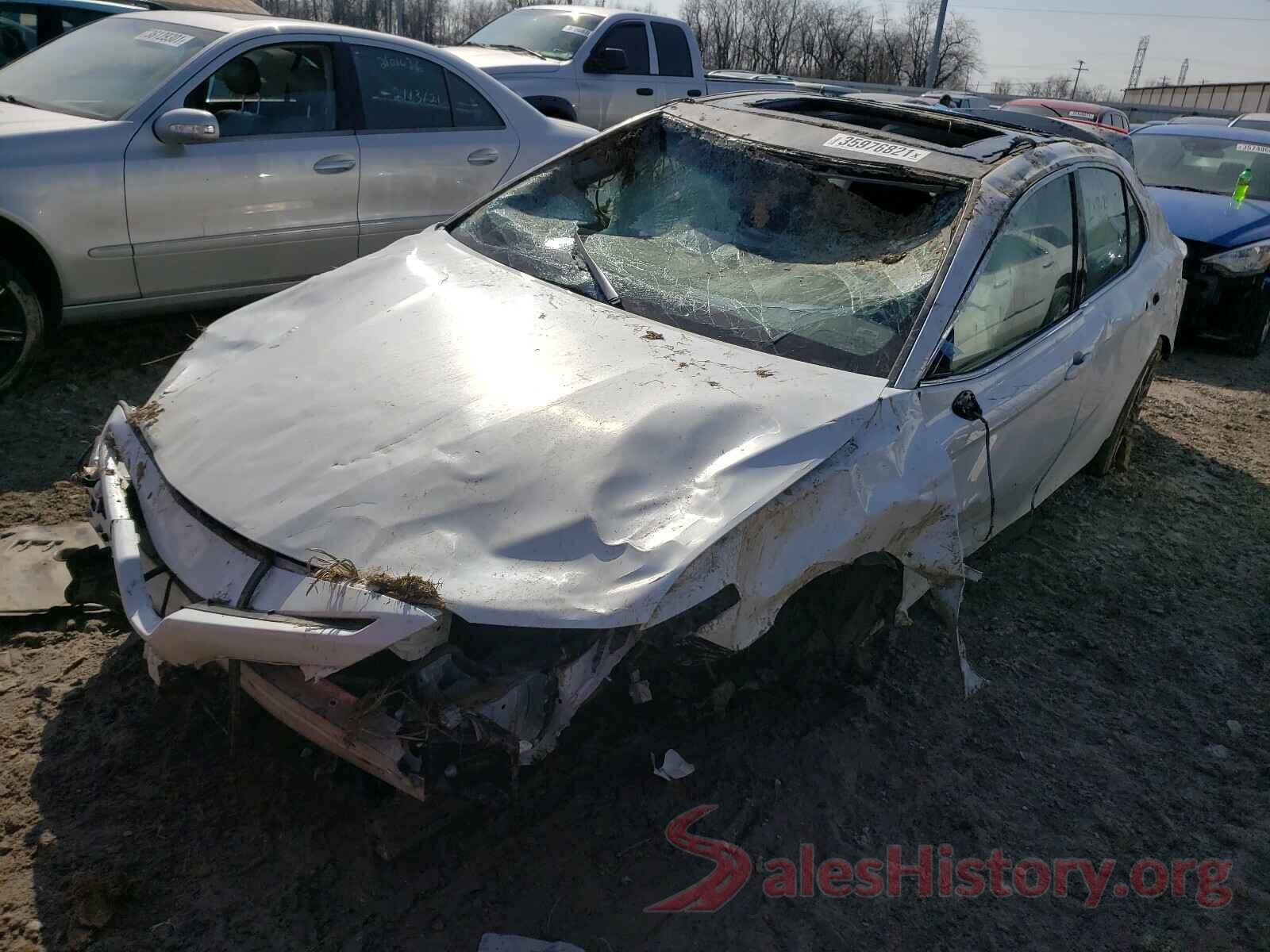 4T1B61HK2JU025703 2018 TOYOTA CAMRY