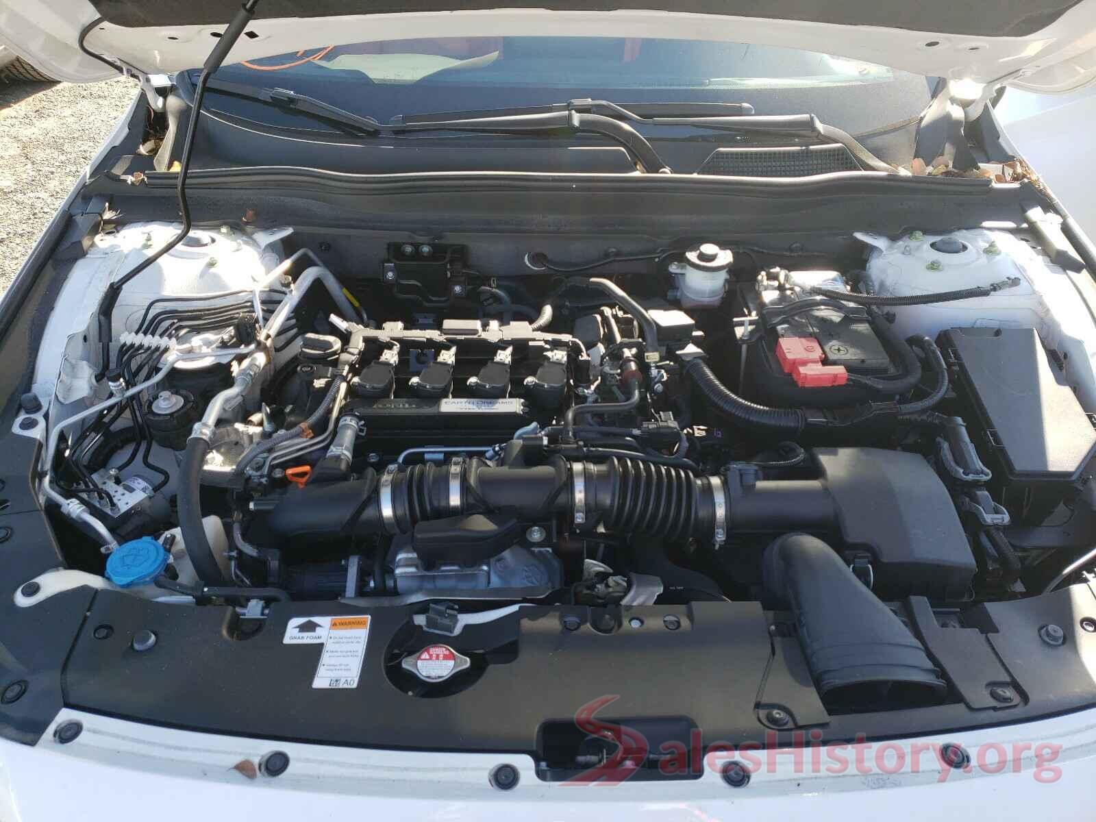 1HGCV1F33JA069882 2018 HONDA ACCORD