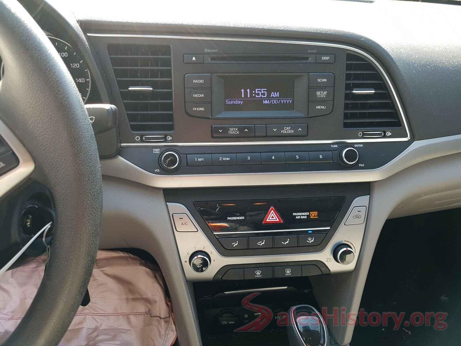 5NPD74LF8HH156015 2017 HYUNDAI ELANTRA