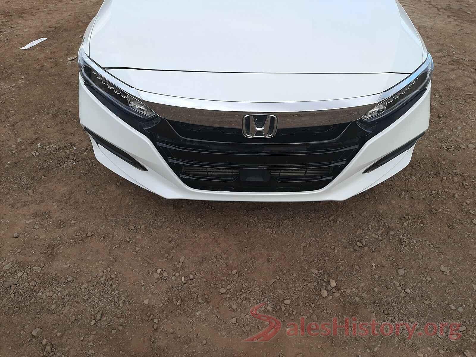 1HGCV1F10JA152779 2018 HONDA ACCORD