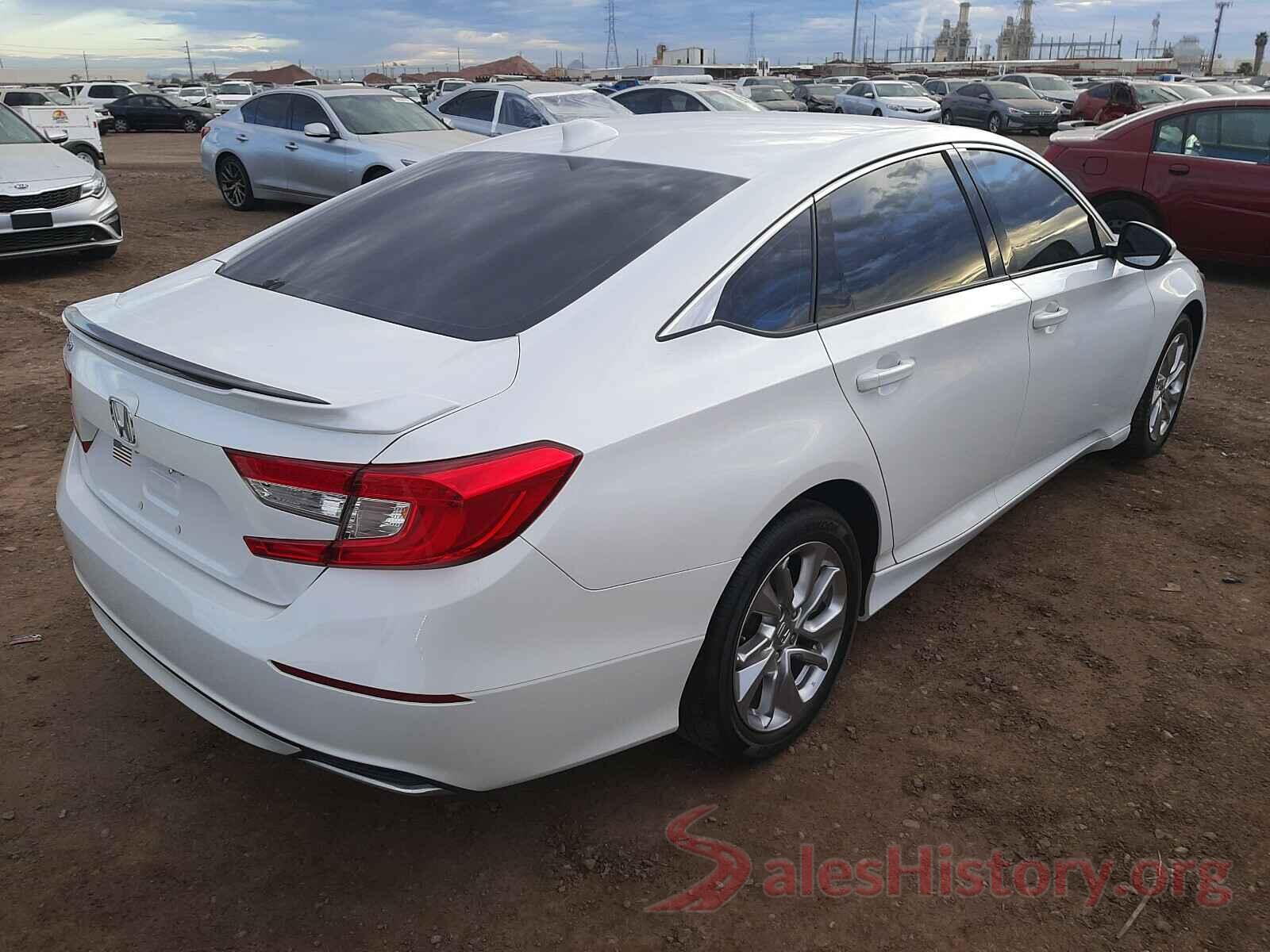 1HGCV1F10JA152779 2018 HONDA ACCORD