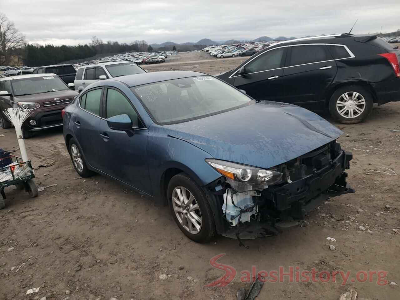 3MZBN1U73JM159923 2018 MAZDA 3