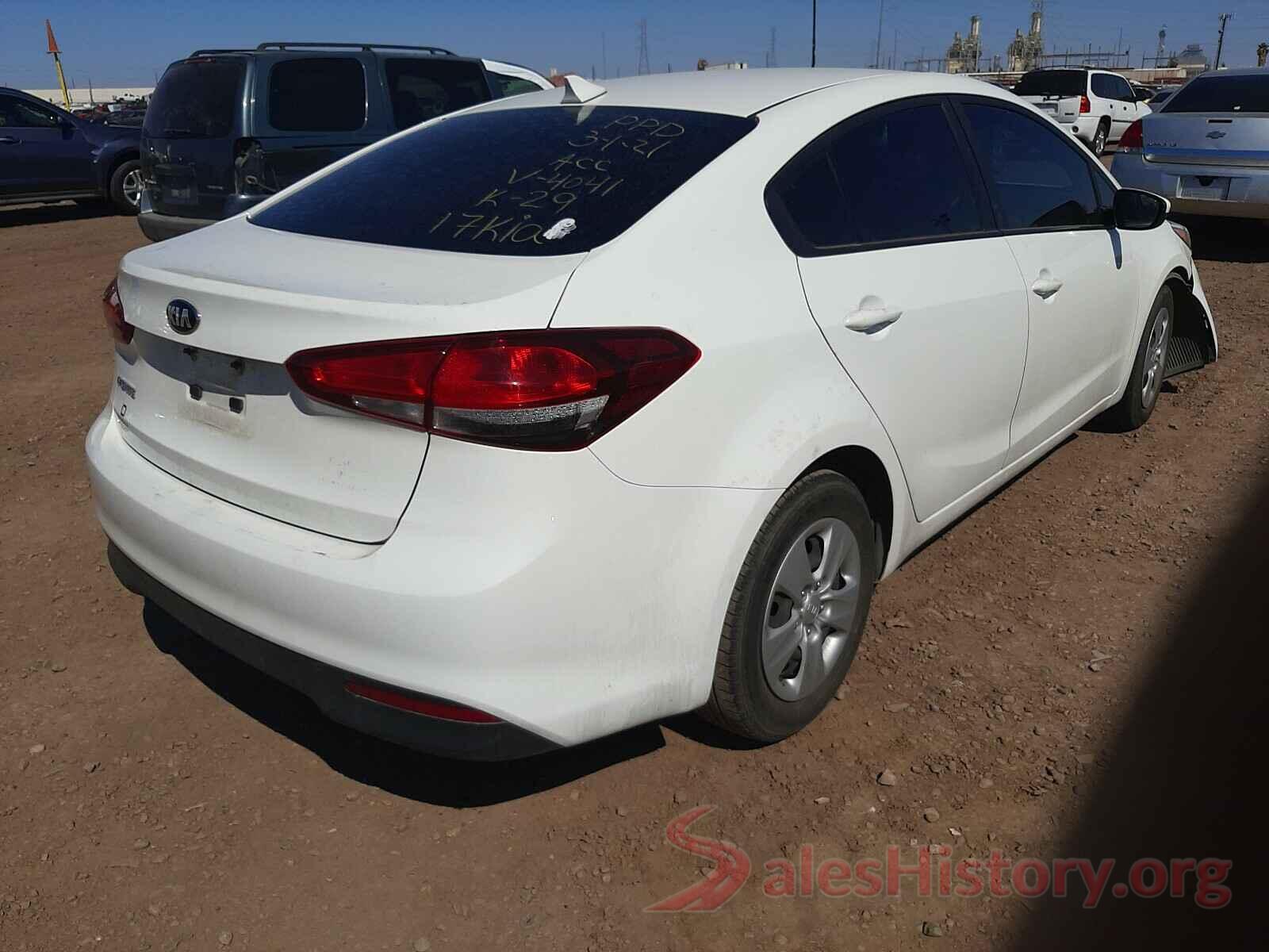 3KPFK4A79HE084040 2017 KIA FORTE