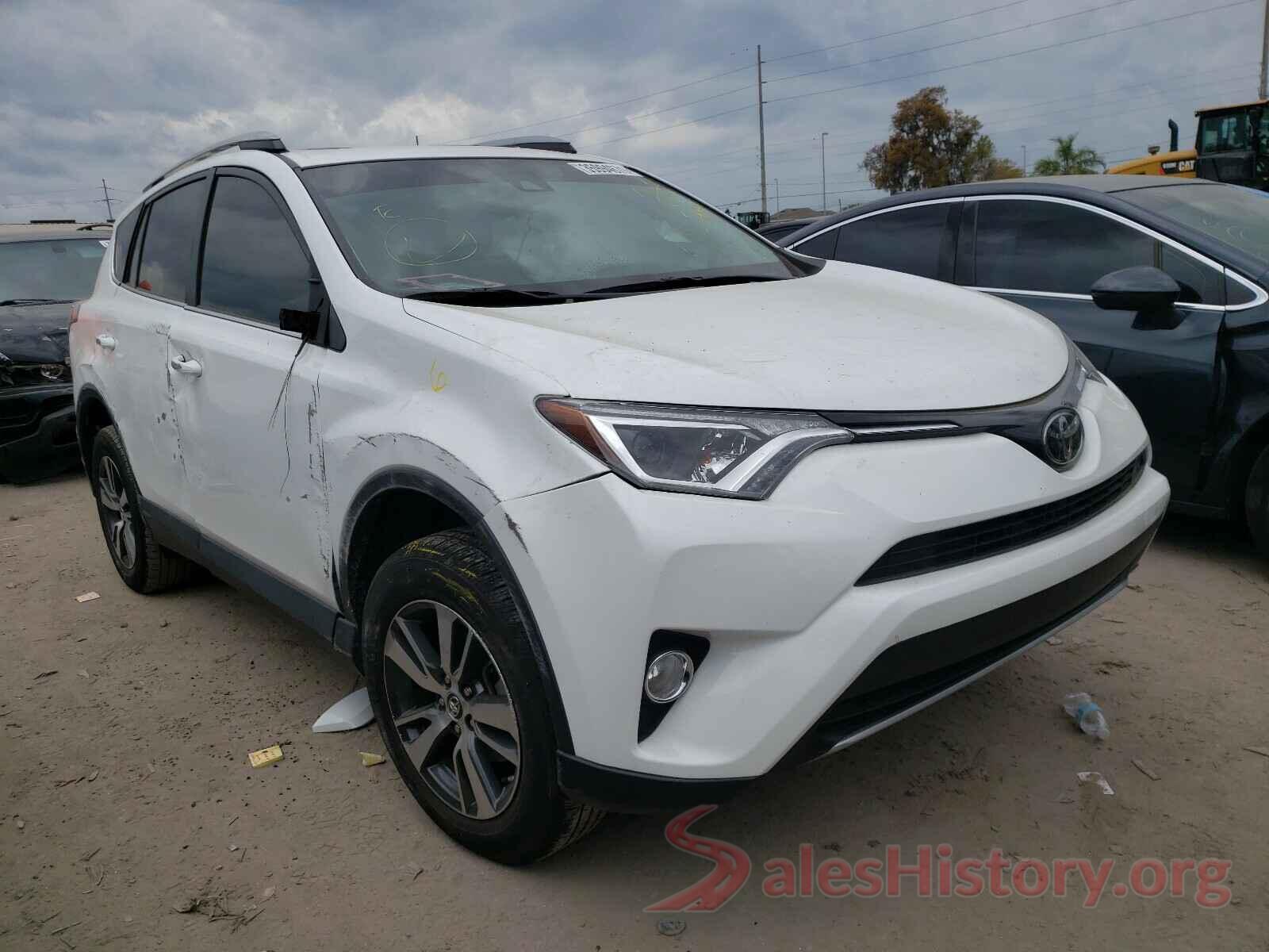 2T3WFREVXJW521323 2018 TOYOTA RAV4