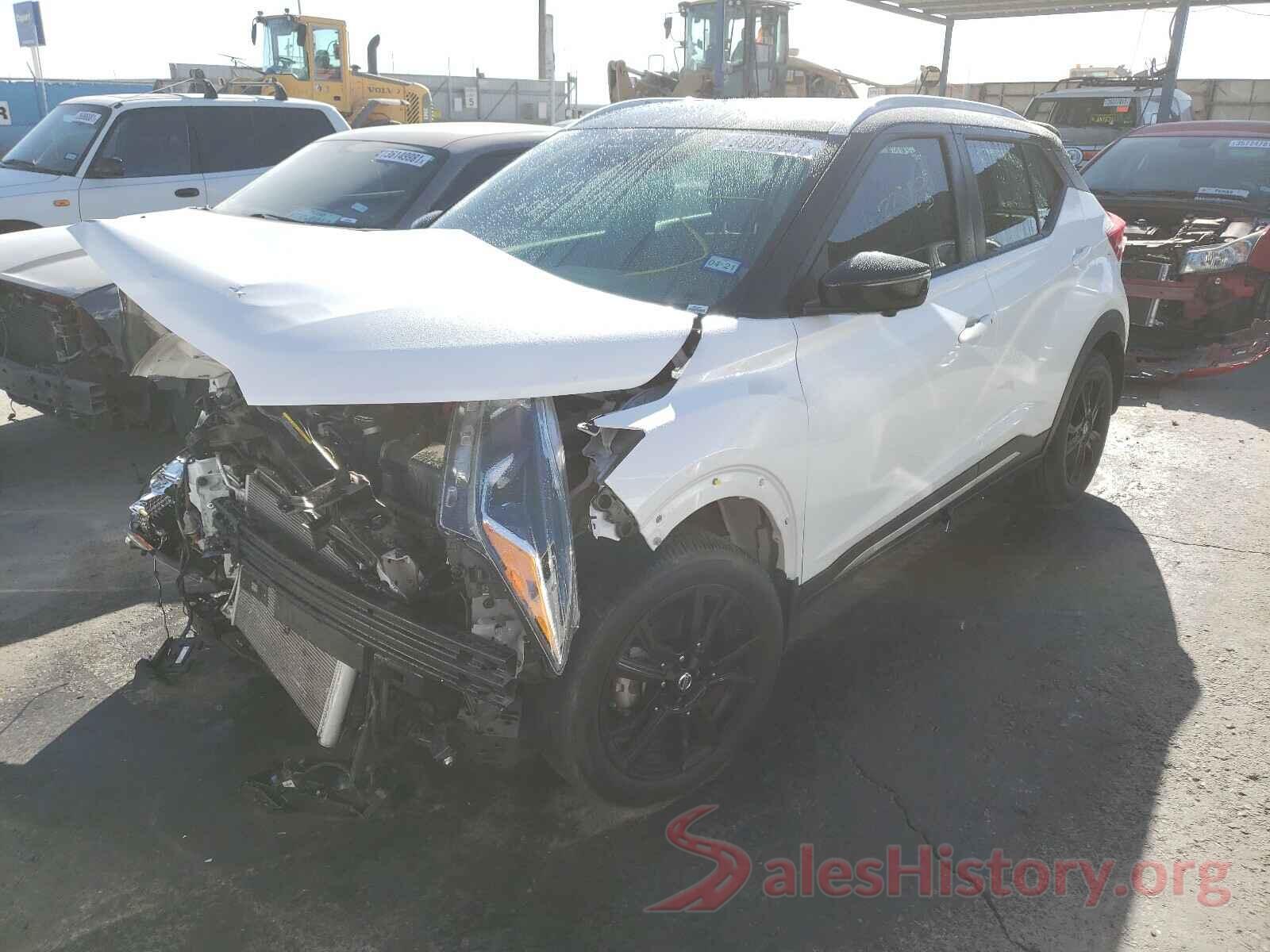 3N1CP5CUXKL499404 2019 NISSAN KICKS