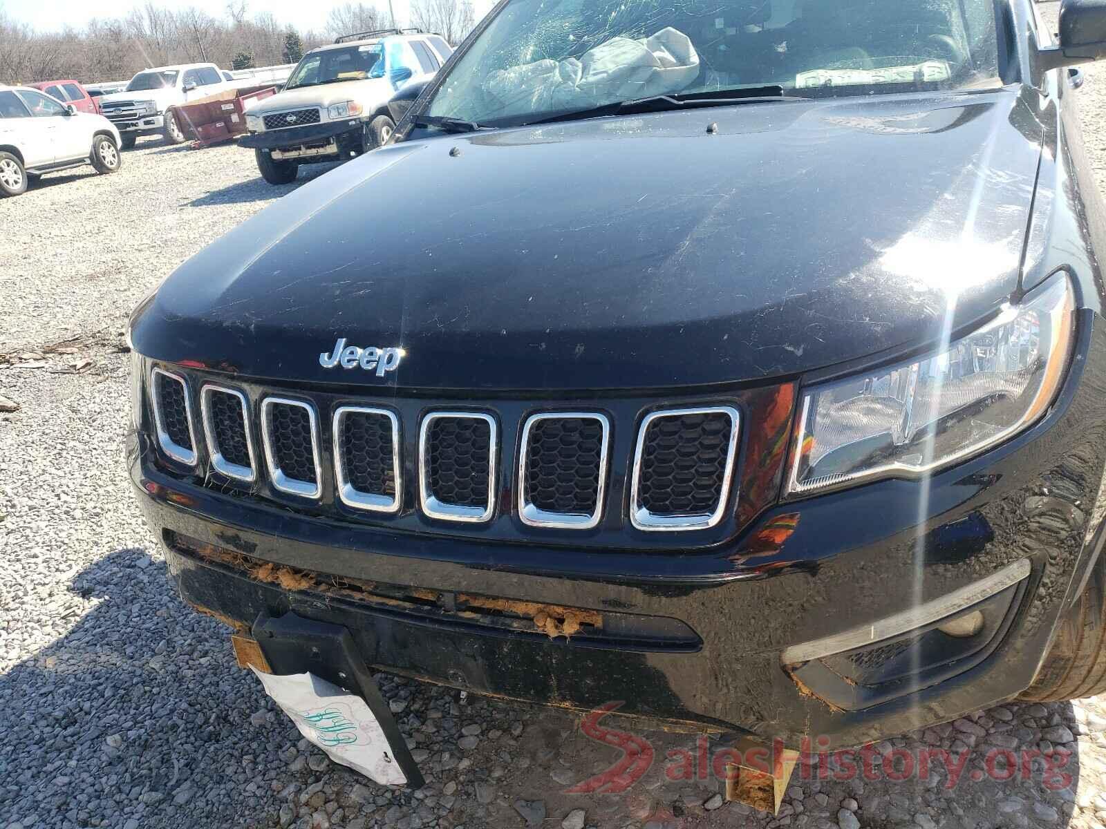 3C4NJCBB8JT268043 2018 JEEP COMPASS