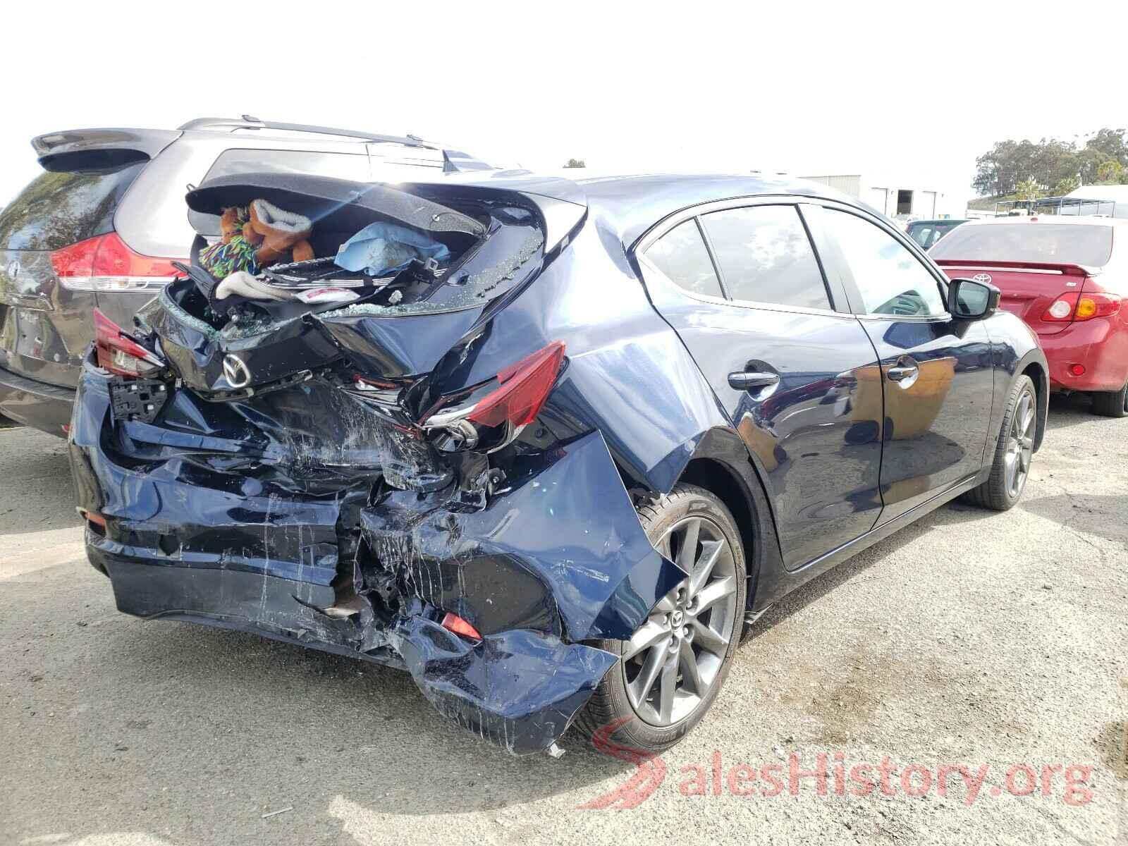 3MZBN1M36JM270351 2018 MAZDA 3