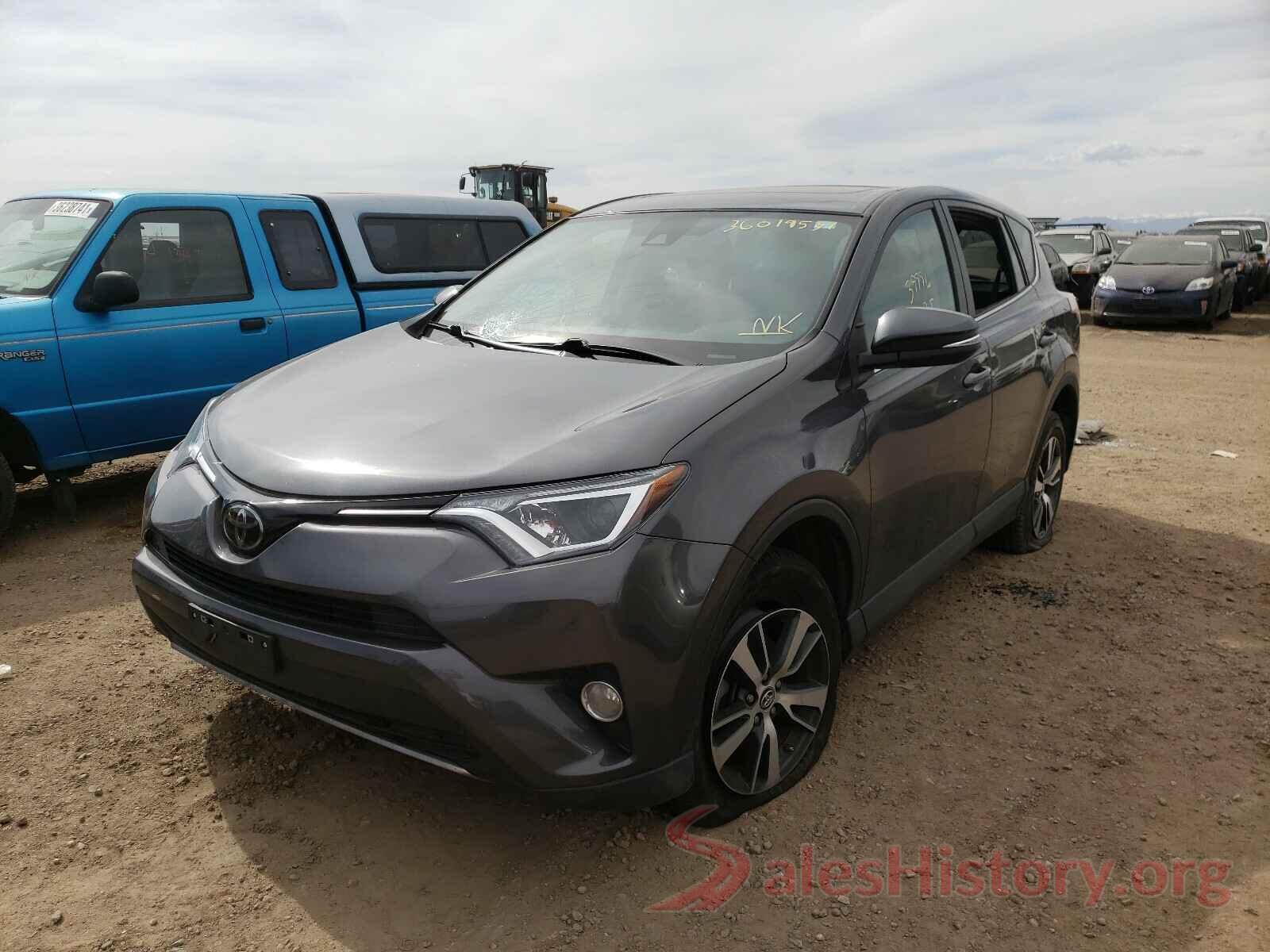 2T3RFREV1JW789044 2018 TOYOTA RAV4