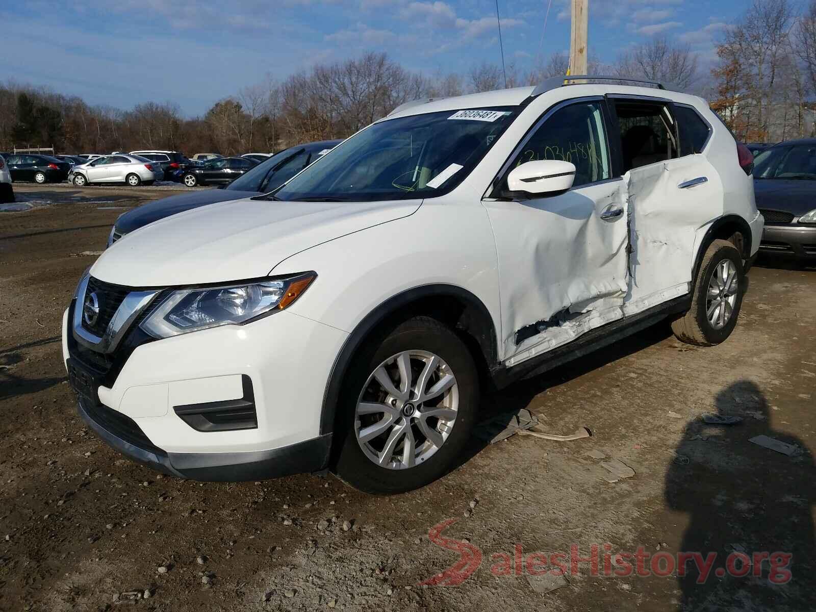 KNMAT2MV9HP570689 2017 NISSAN ROGUE