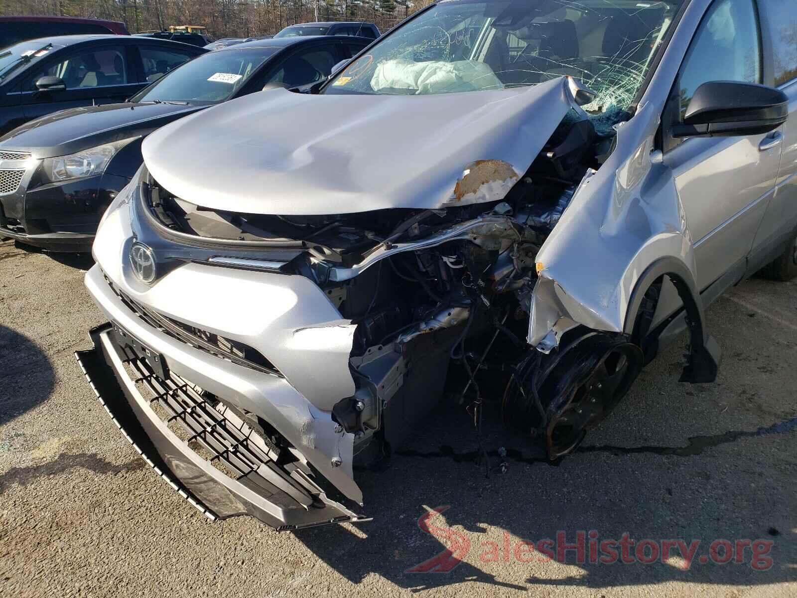 2T3BFREVXJW743858 2018 TOYOTA RAV4