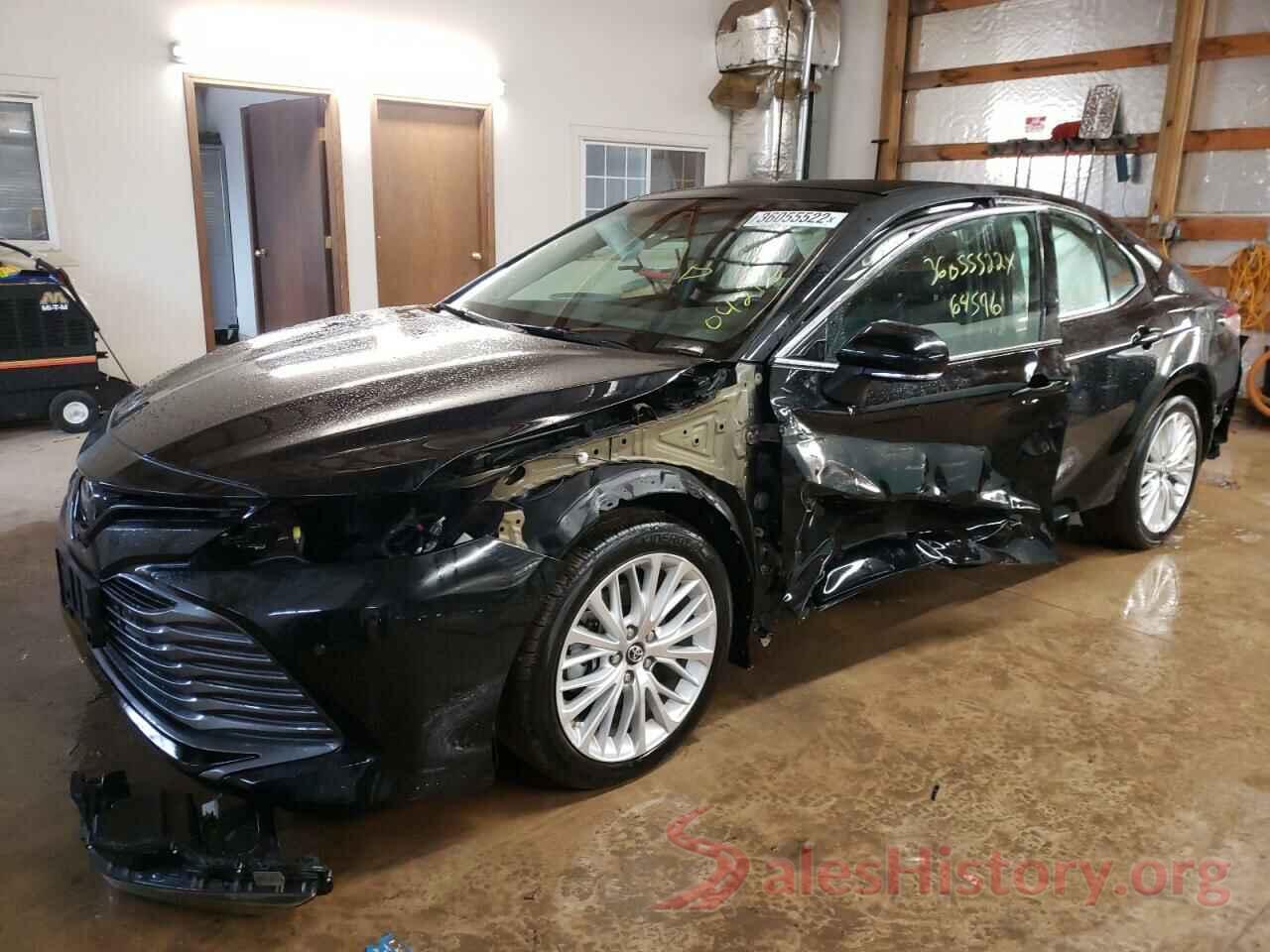 4T1B11HK8JU042116 2018 TOYOTA CAMRY