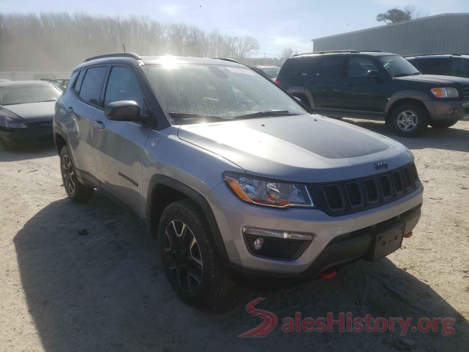 3C4NJDDB3KT721604 2019 JEEP COMPASS