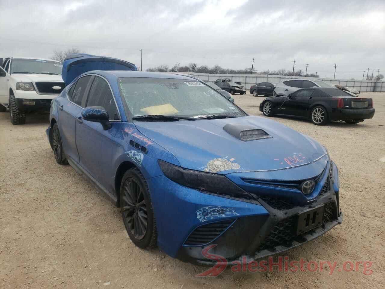 4T1B11HK4JU155769 2018 TOYOTA CAMRY