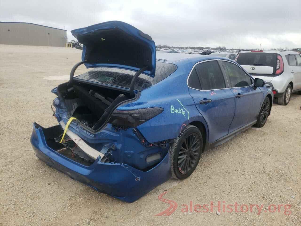 4T1B11HK4JU155769 2018 TOYOTA CAMRY