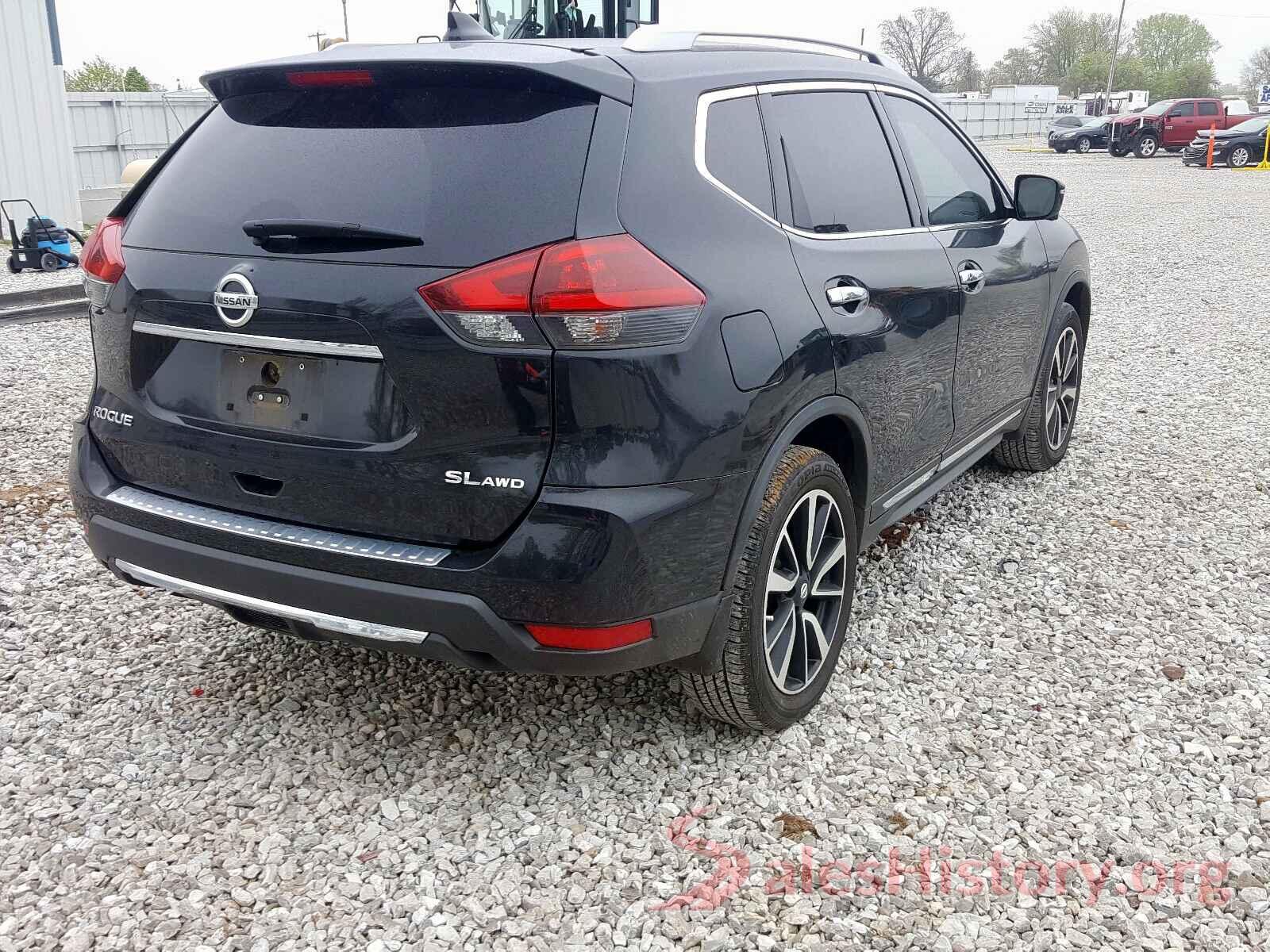 JN8AT2MV6JW325574 2018 NISSAN ROGUE