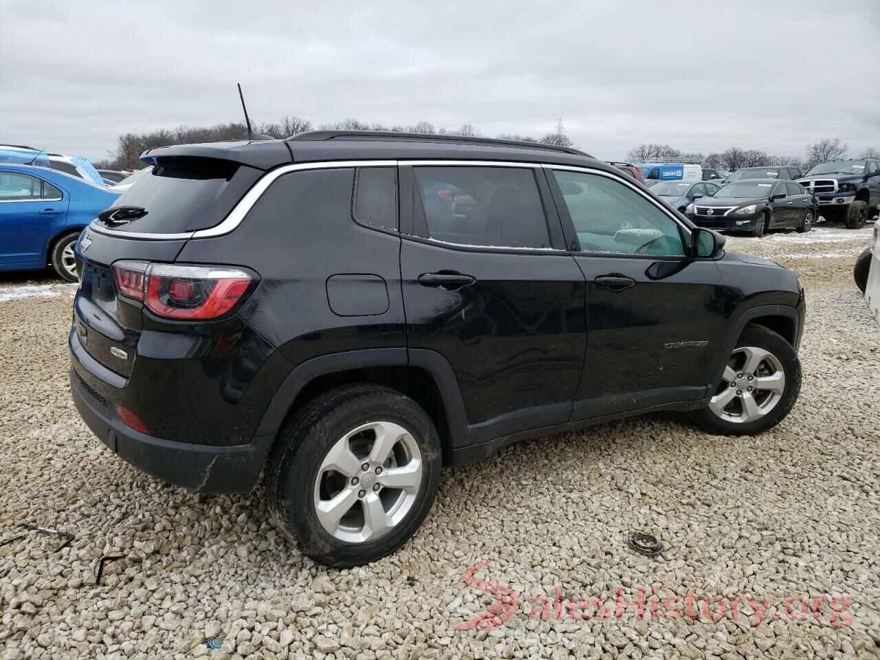 3C4NJDBB8JT135112 2018 JEEP COMPASS