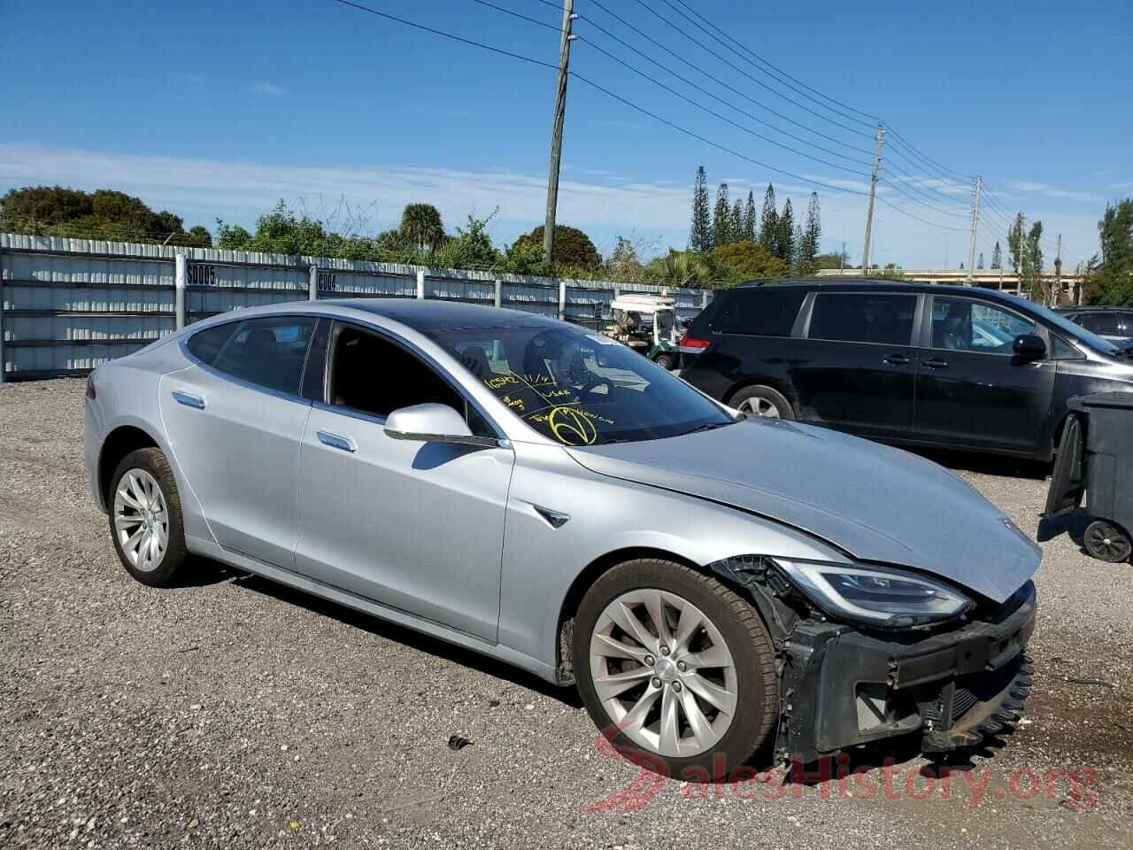 5YJSA1E21JF268306 2018 TESLA MODEL S