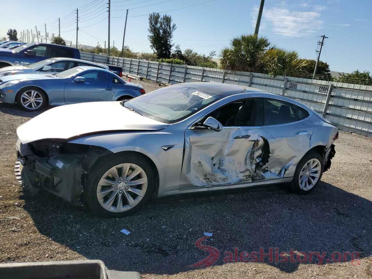 5YJSA1E21JF268306 2018 TESLA MODEL S