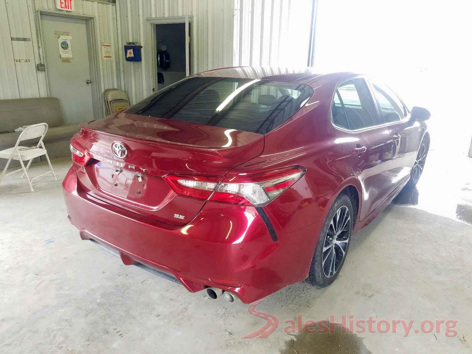 4T1B11HK4JU607705 2018 TOYOTA CAMRY