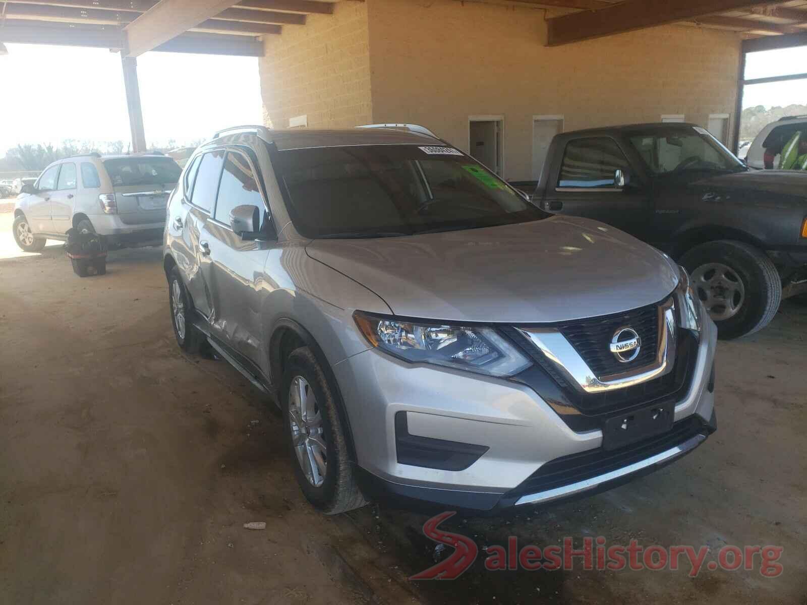 KNMAT2MT2HP505049 2017 NISSAN ROGUE