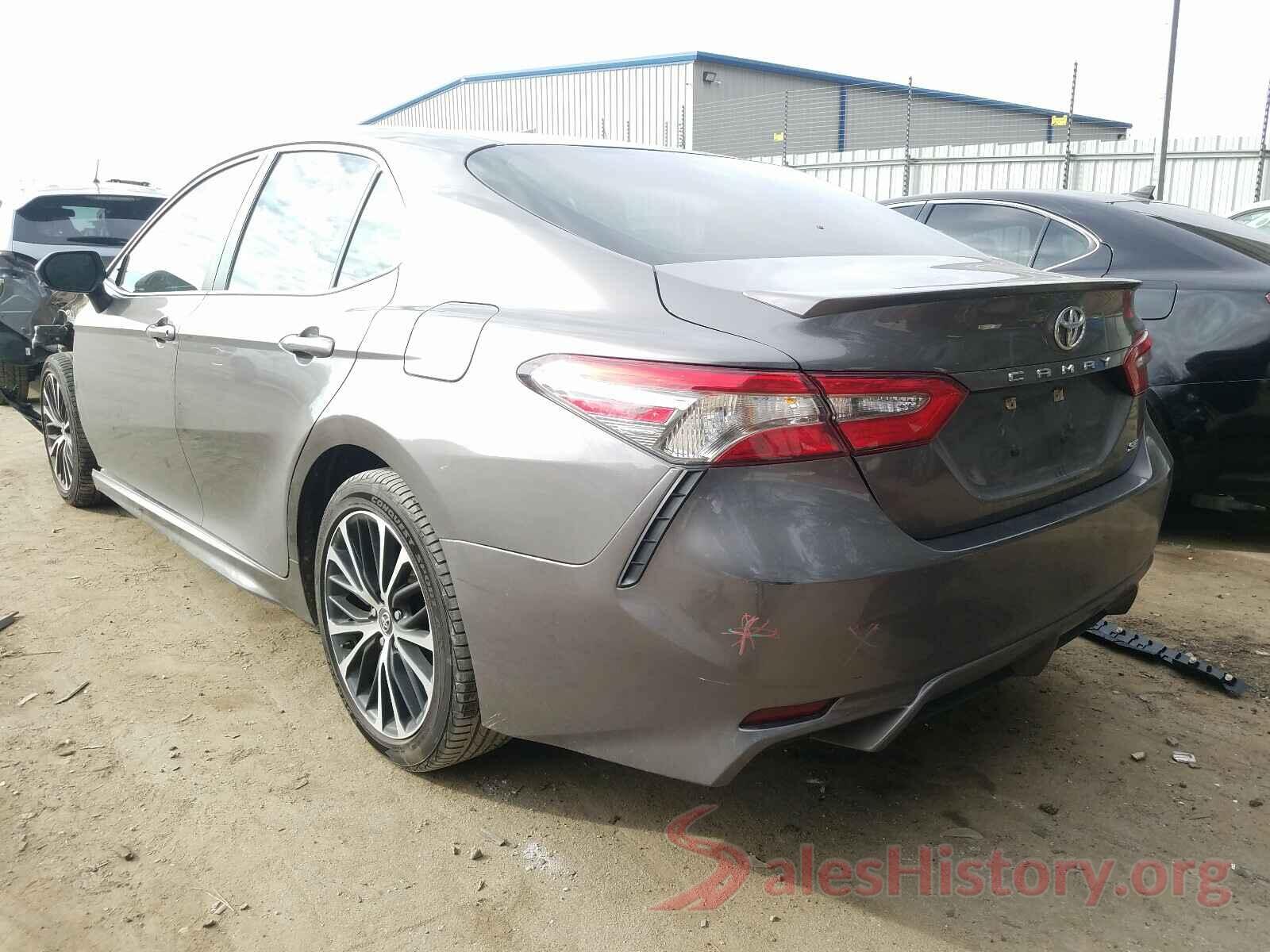 4T1B11HK7JU521823 2018 TOYOTA CAMRY