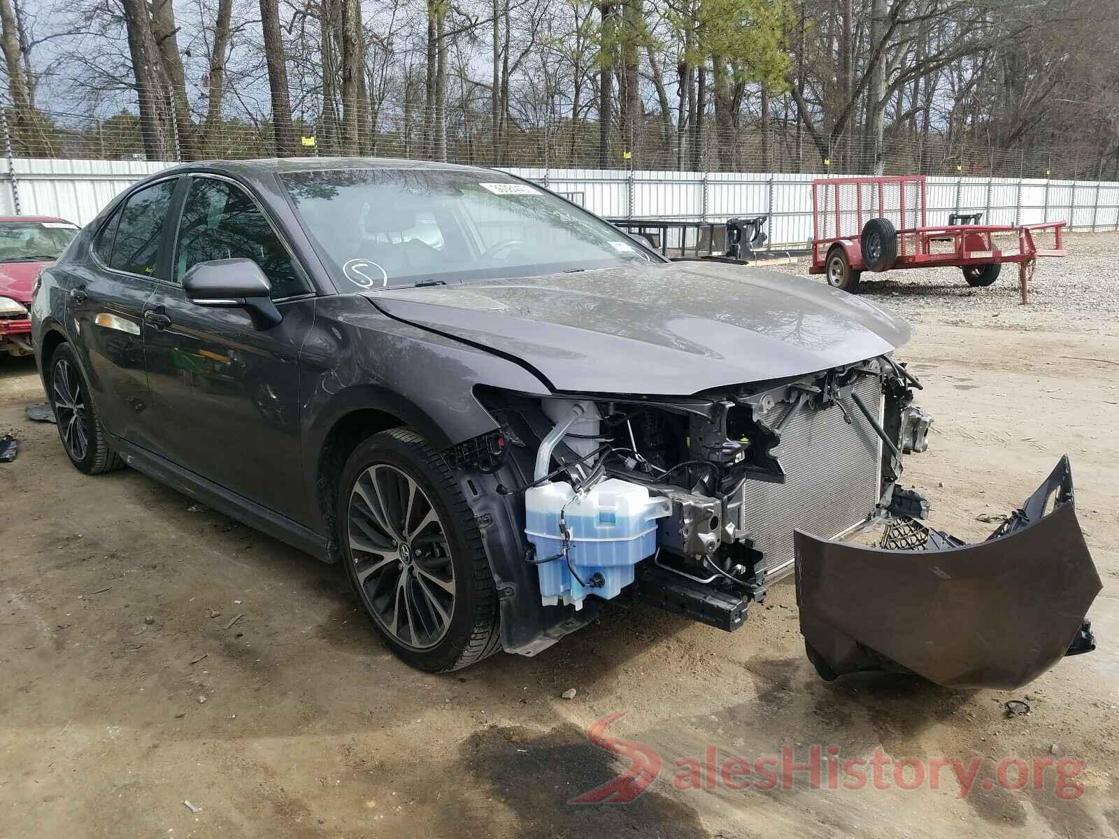 4T1B11HK7JU521823 2018 TOYOTA CAMRY