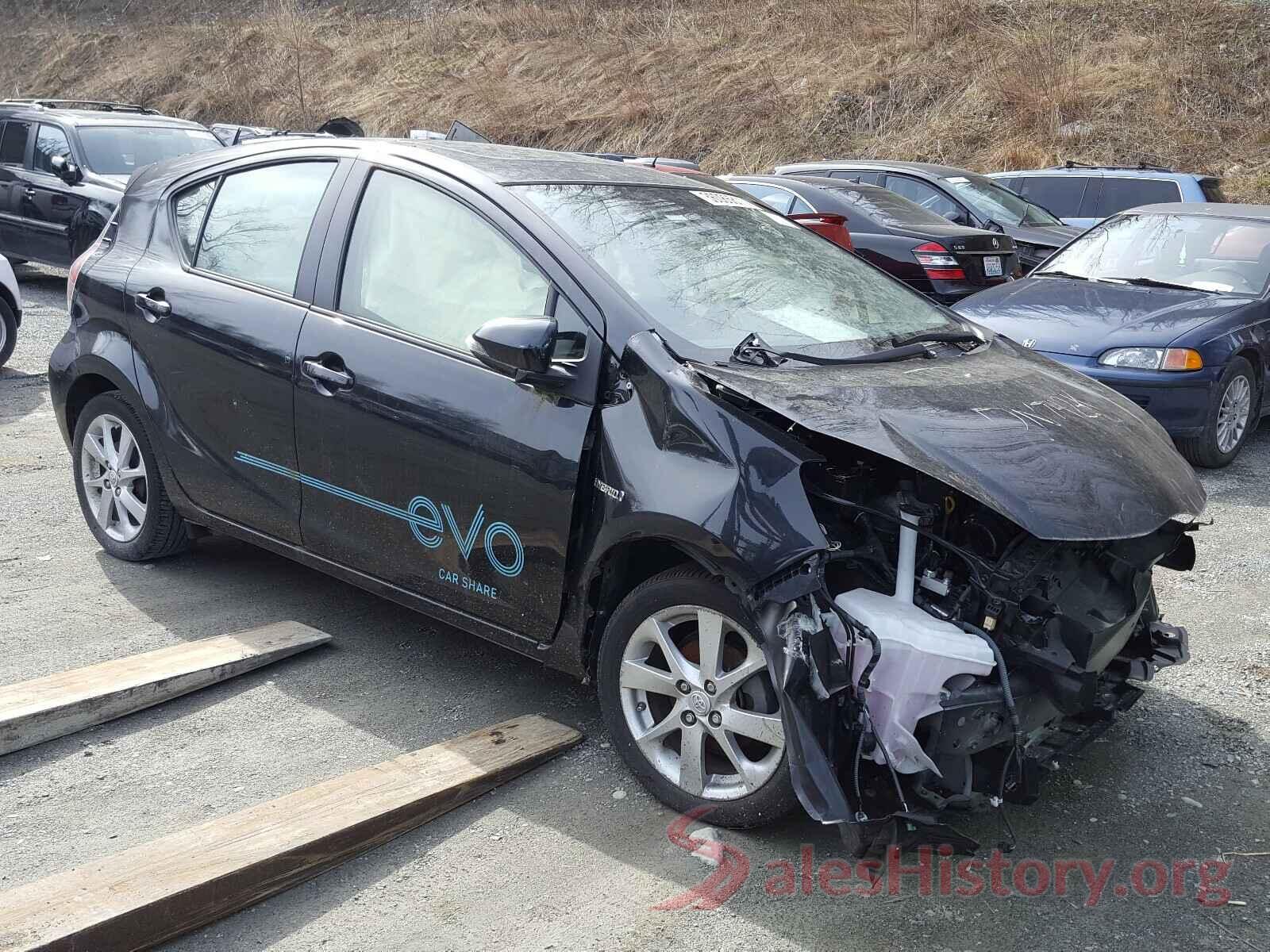 JTDKDTB35G1138630 2016 TOYOTA PRIUS