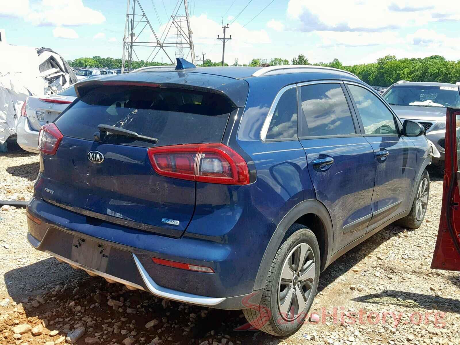 KNDCB3LC8H5063697 2017 KIA NIRO