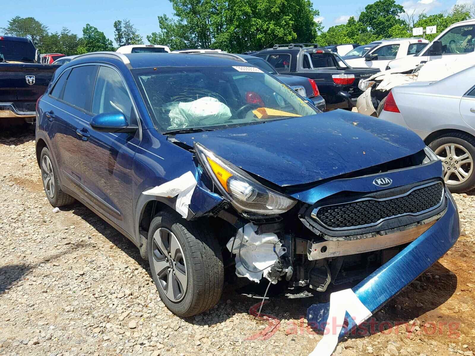 KNDCB3LC8H5063697 2017 KIA NIRO