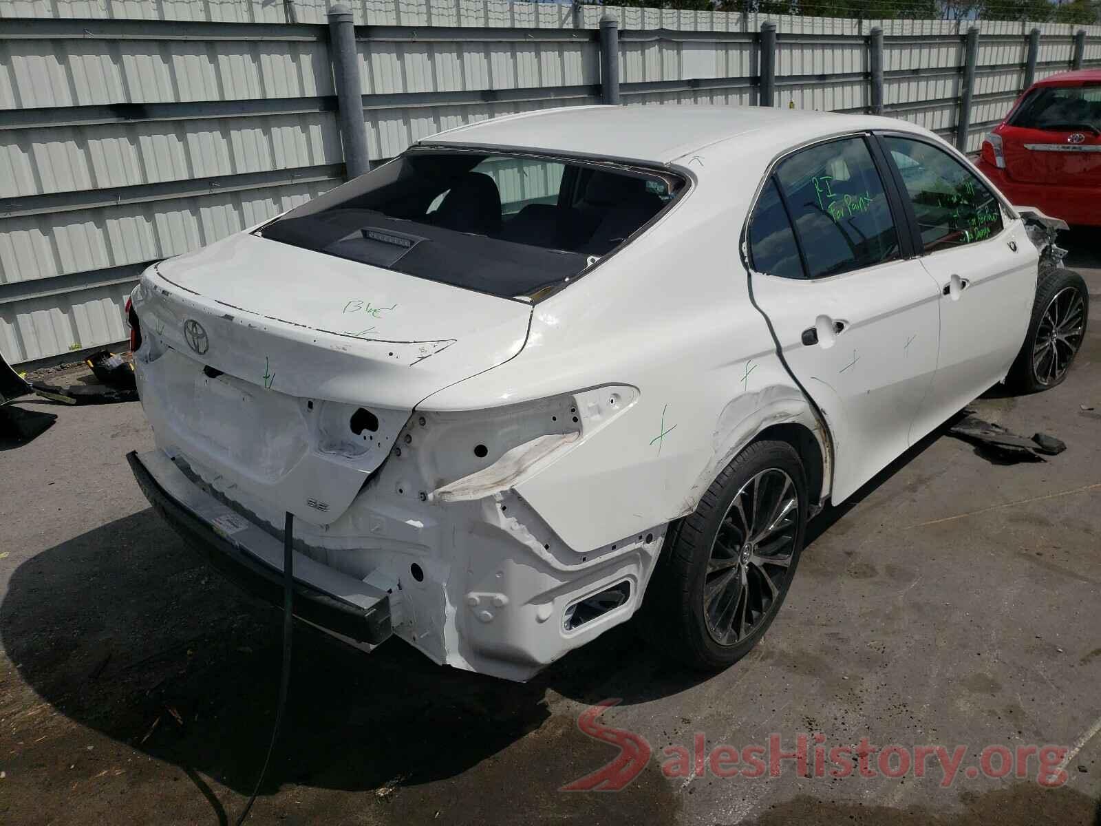 4T1B11HK8JU571131 2018 TOYOTA CAMRY