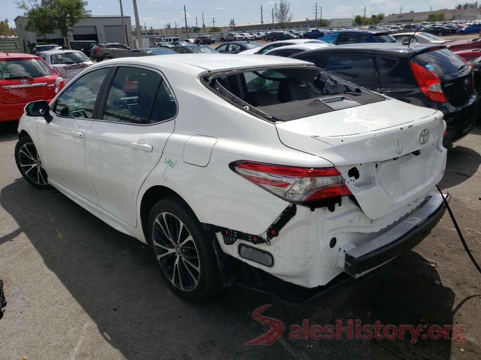 4T1B11HK8JU571131 2018 TOYOTA CAMRY