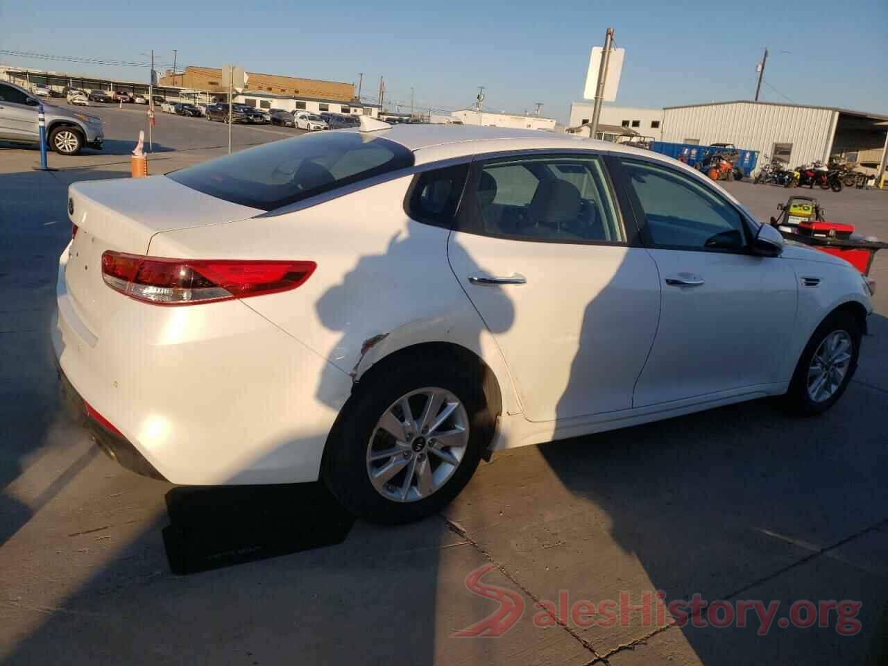 KNAGT4L32J5218106 2018 KIA OPTIMA