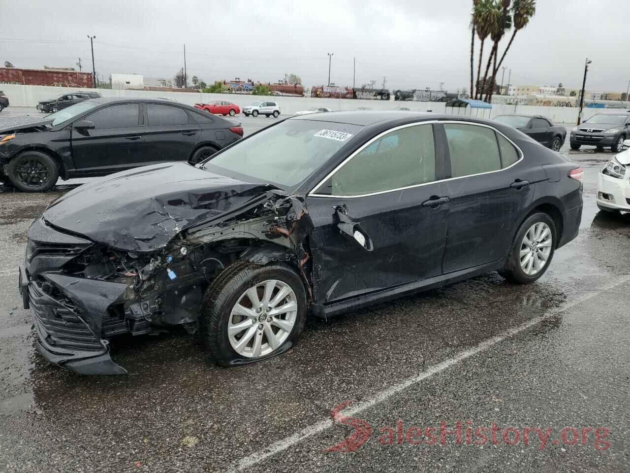 JTNB11HK1J3010629 2018 TOYOTA CAMRY